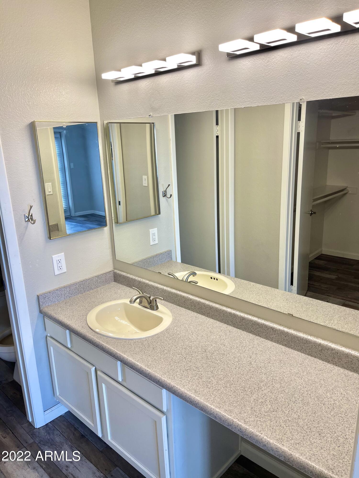 11333 N 92ND Street Unit: 1051