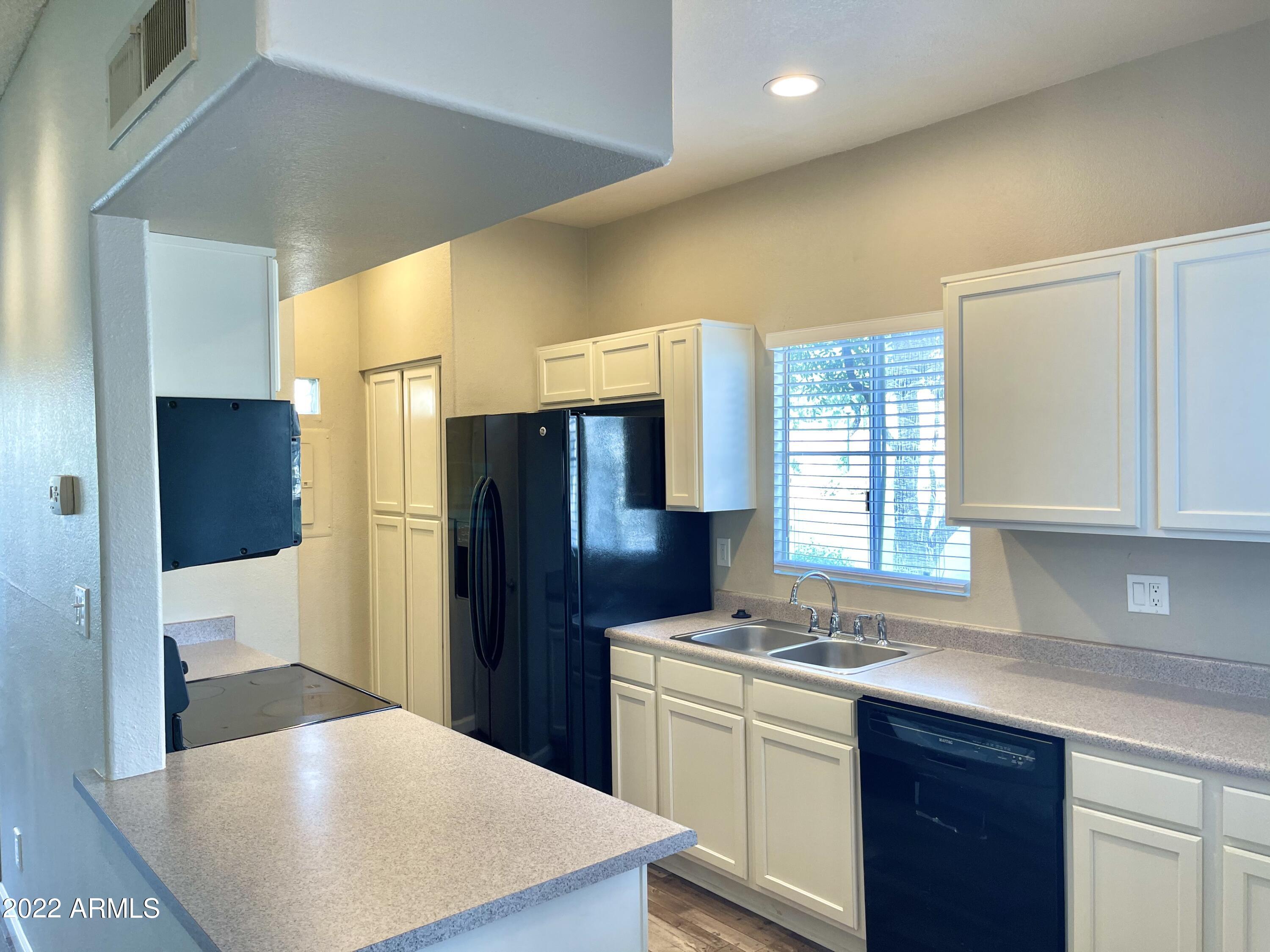 11333 N 92ND Street Unit: 1051