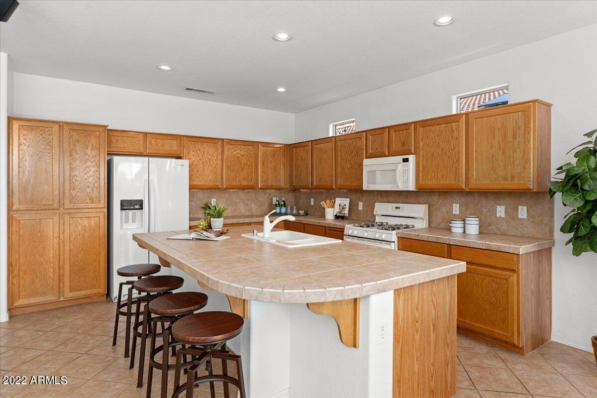 11025 W WIKIEUP Lane
