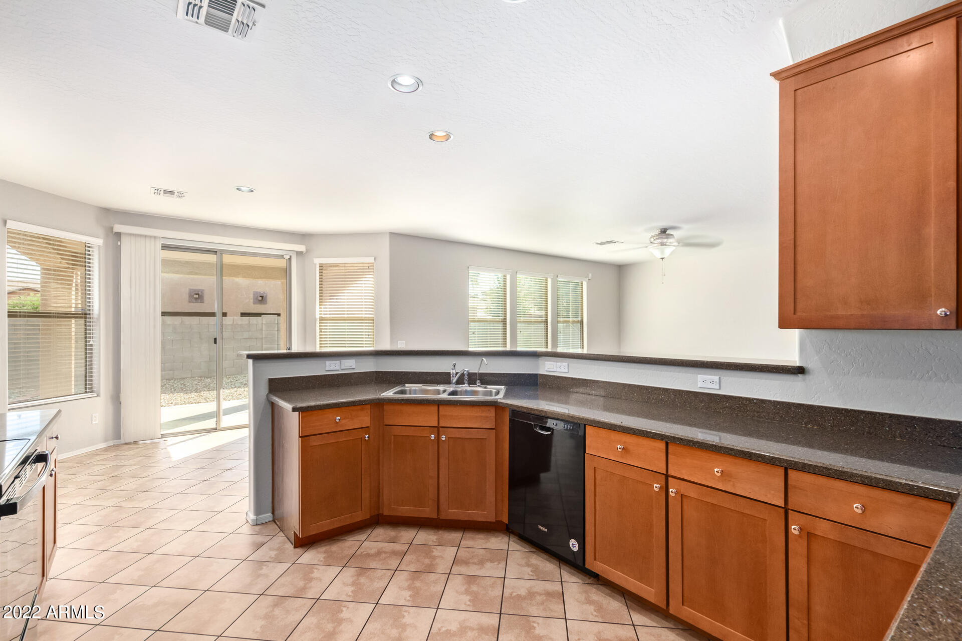 18403 W ARCADIA Drive