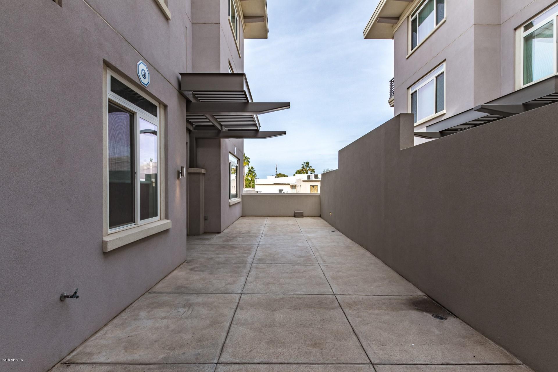3801 N GOLDWATER Boulevard Unit: 204