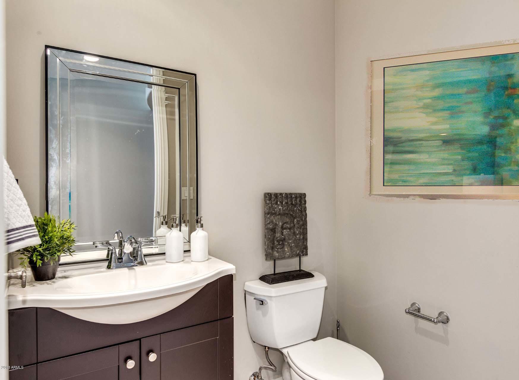 3801 N GOLDWATER Boulevard Unit: 204