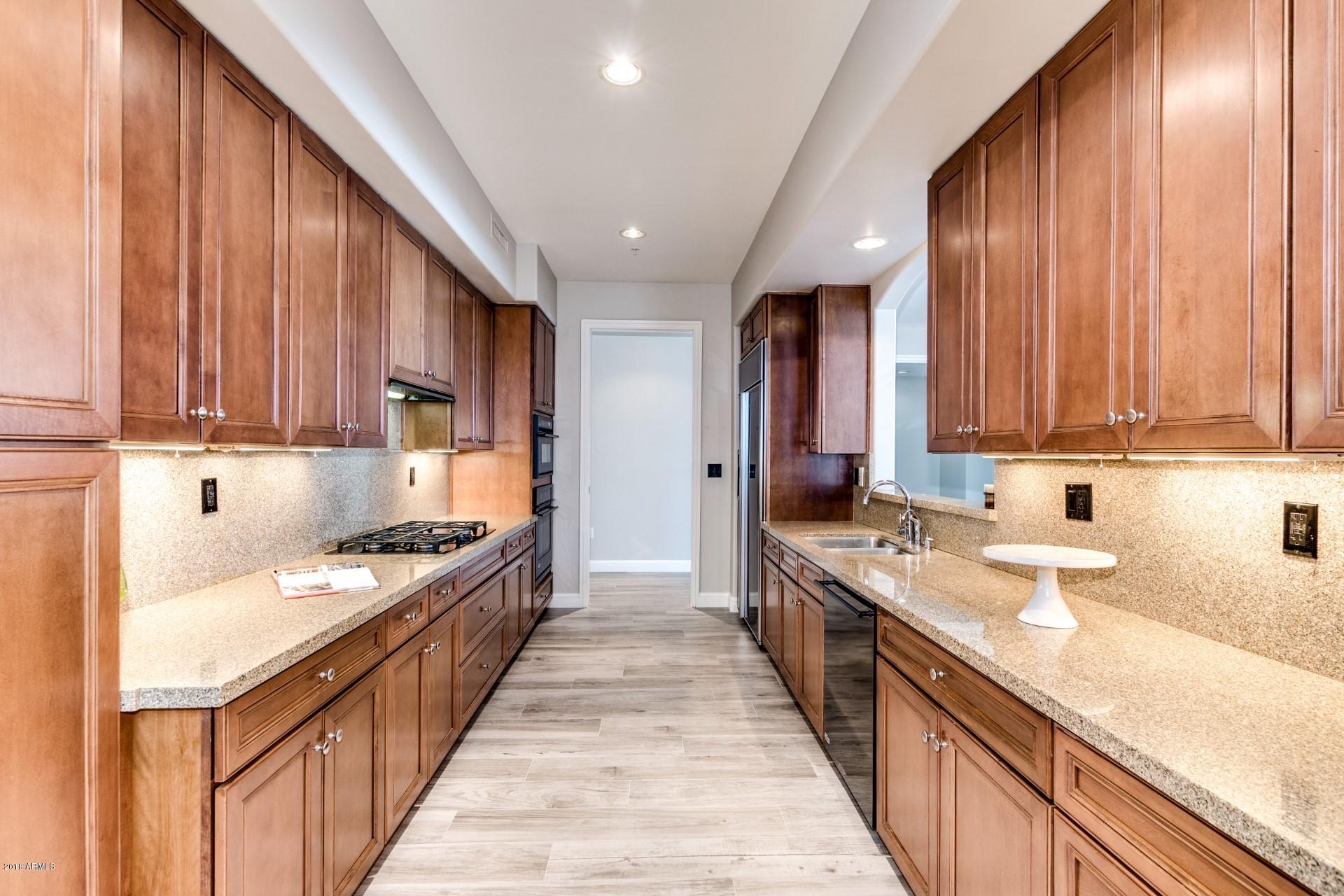 3801 N GOLDWATER Boulevard Unit: 204