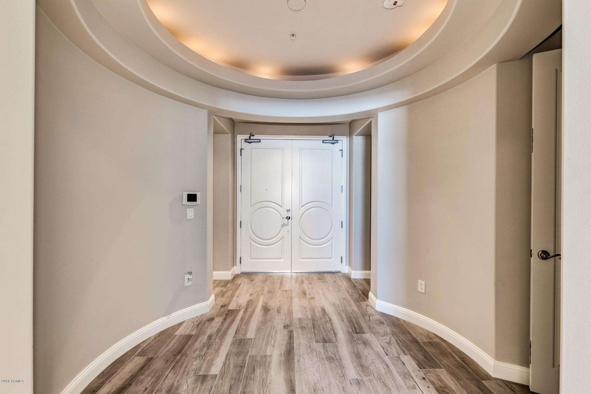 3801 N GOLDWATER Boulevard Unit: 204