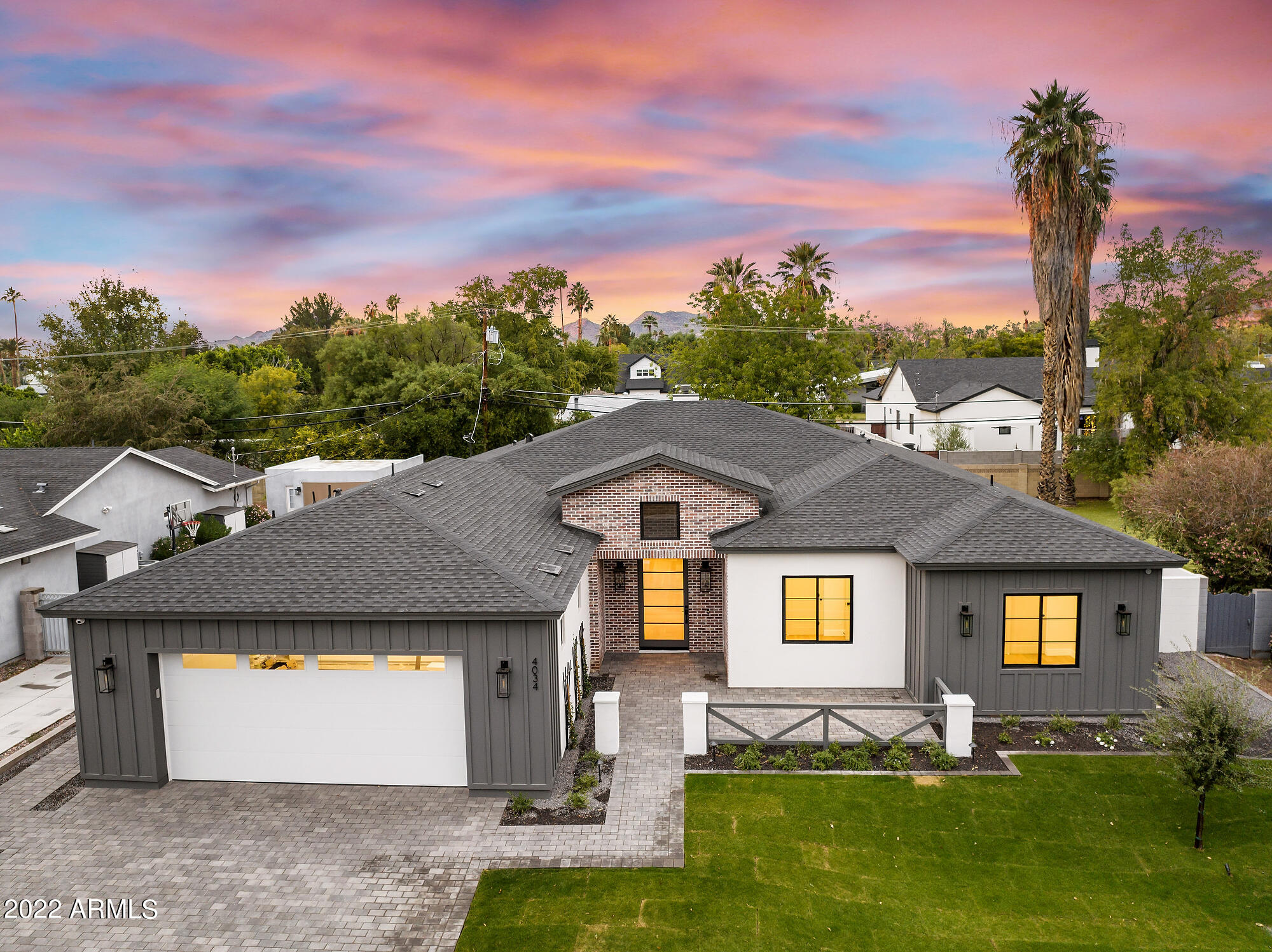 4034 E MITCHELL Drive