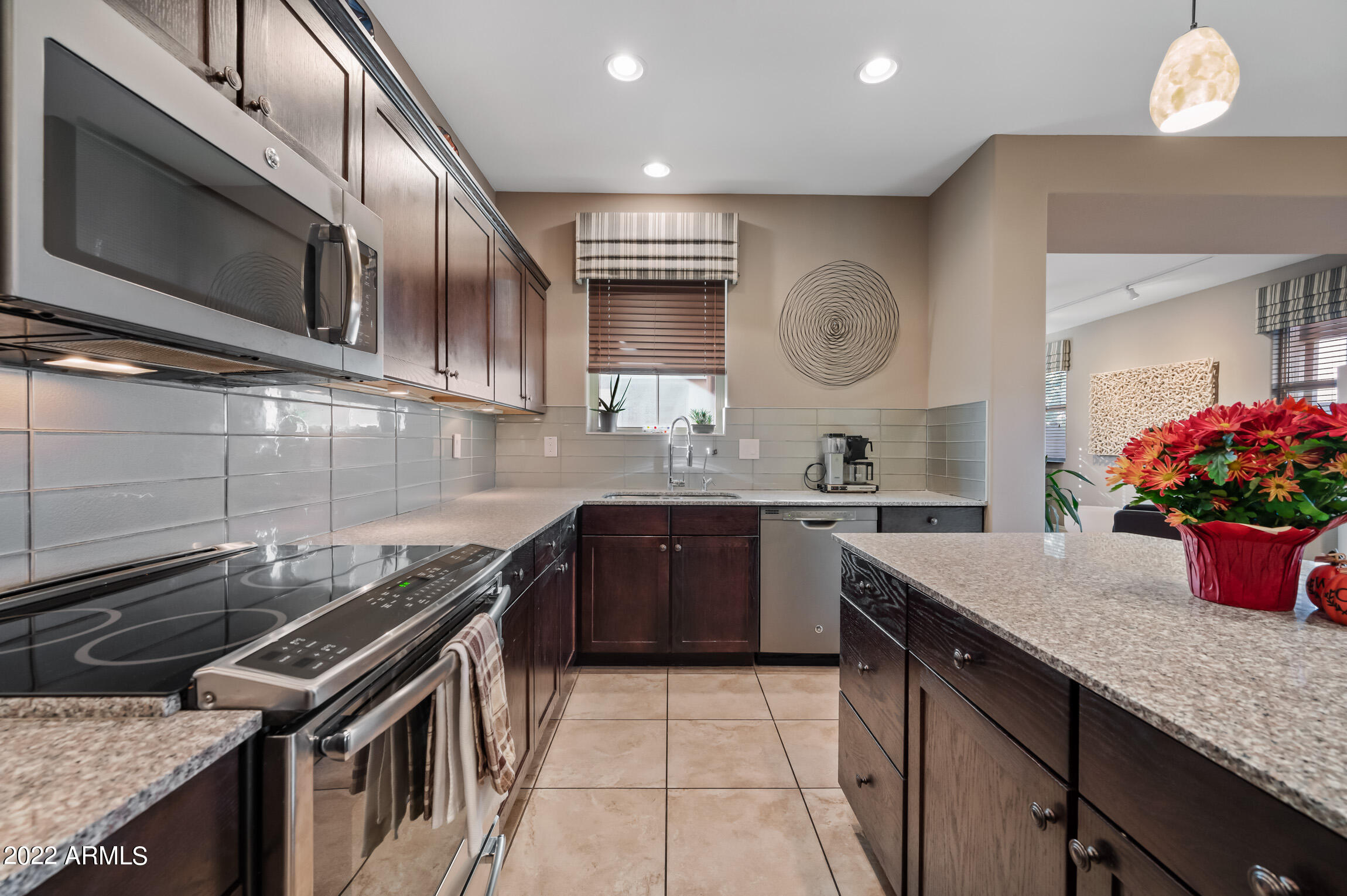 2688 N 73RD Glen
