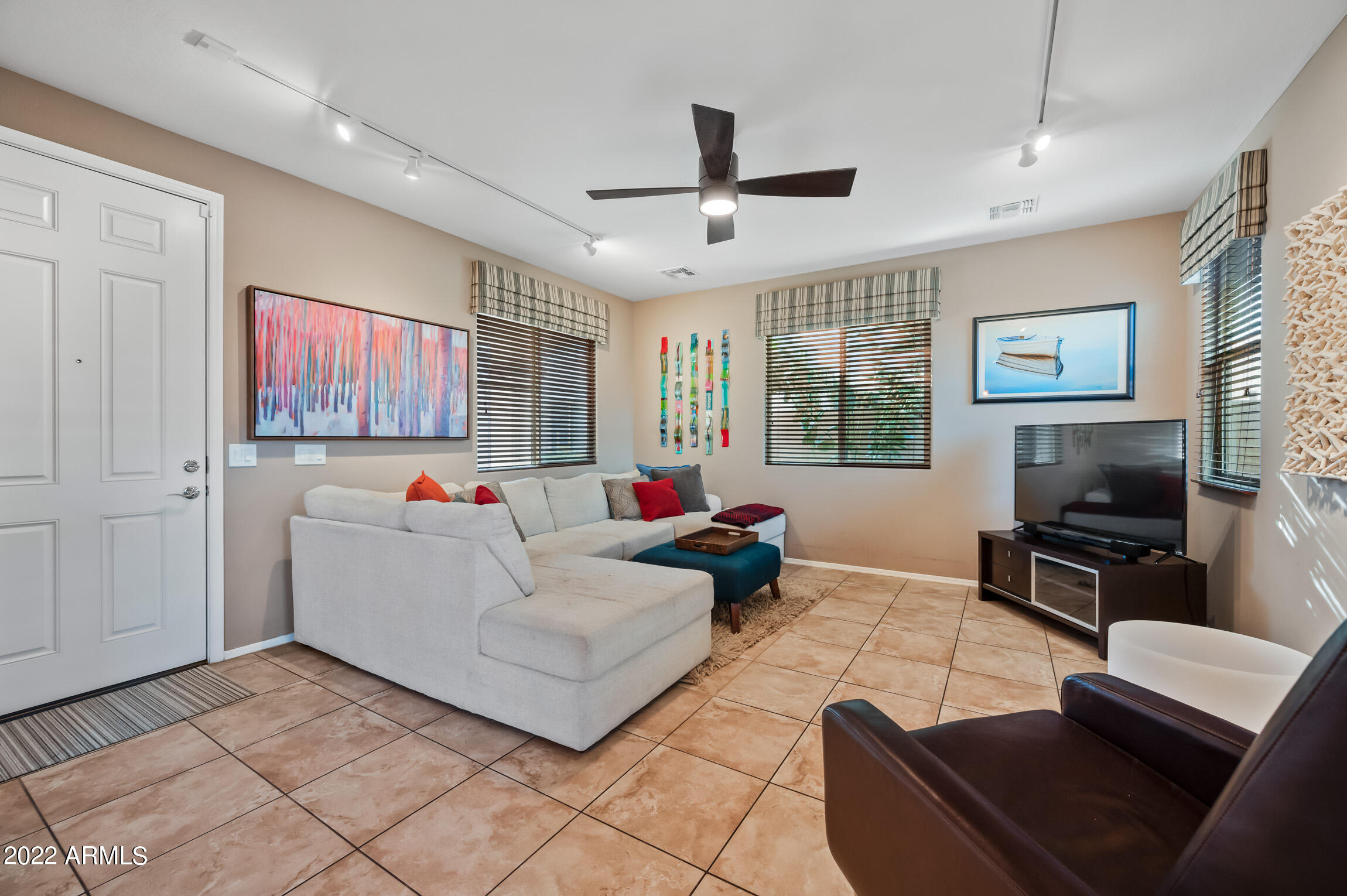 2688 N 73RD Glen