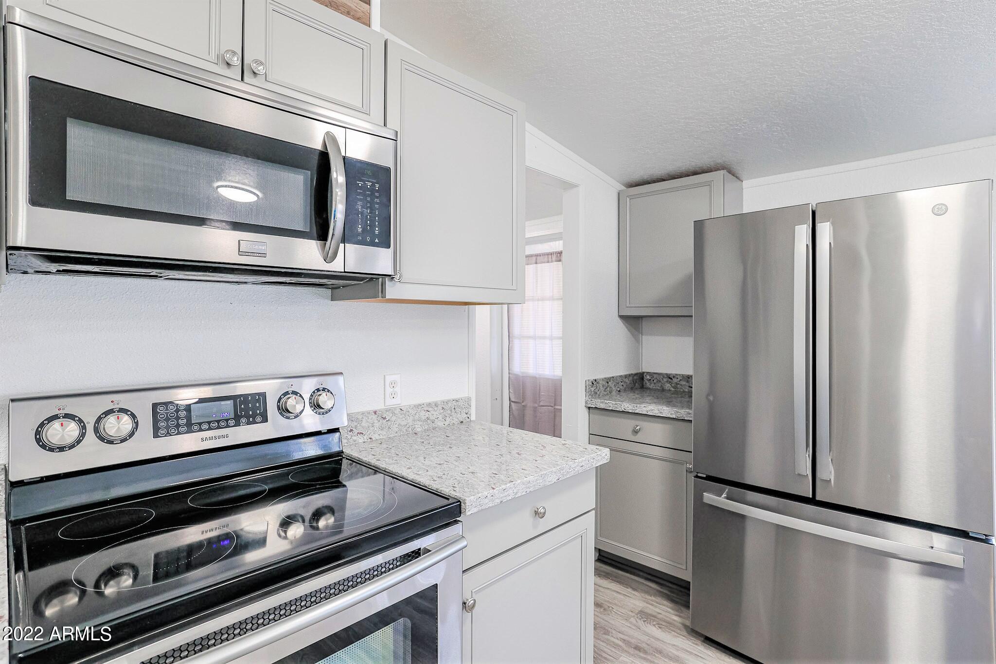 11000 N 91ST Avenue Unit: 61