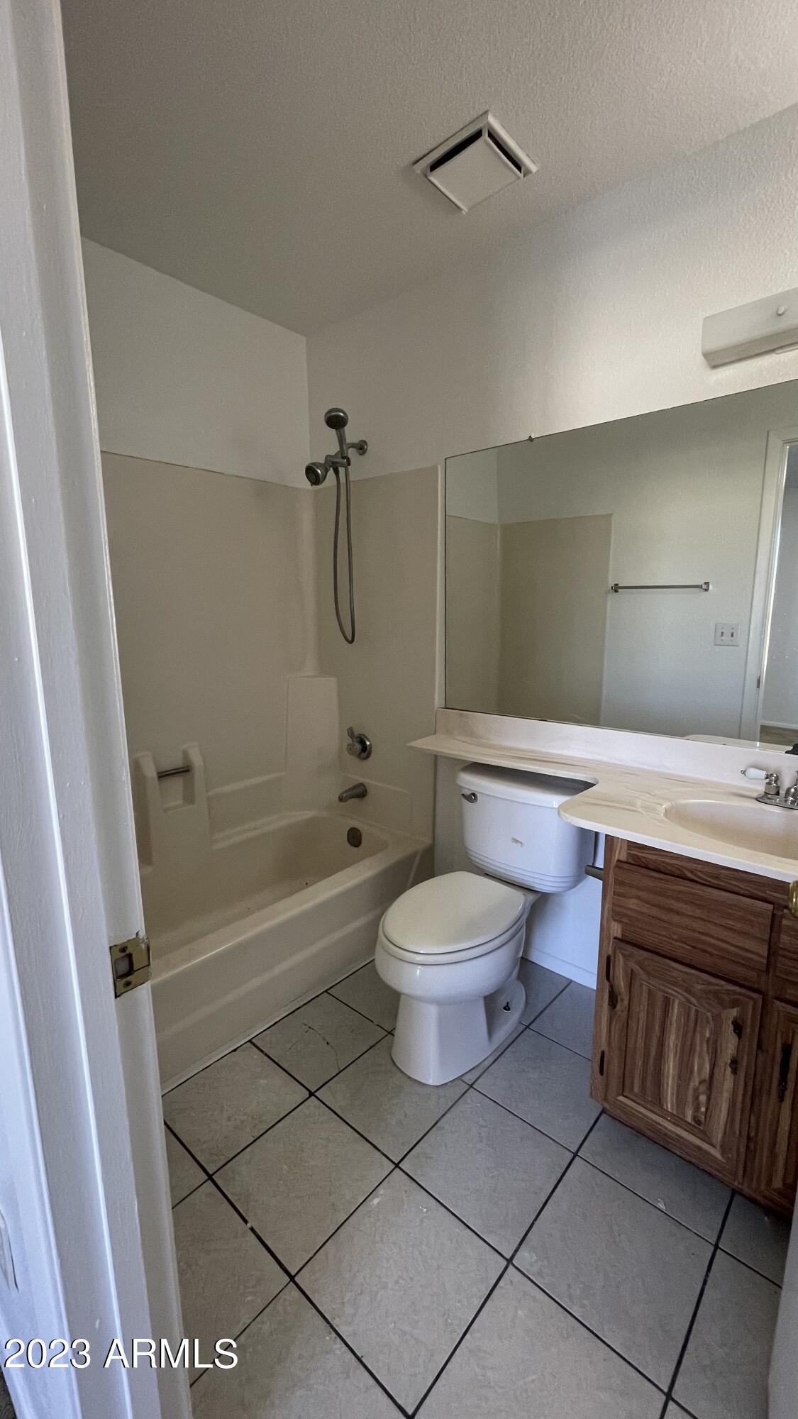 461 W HOLMES Avenue Unit: 324