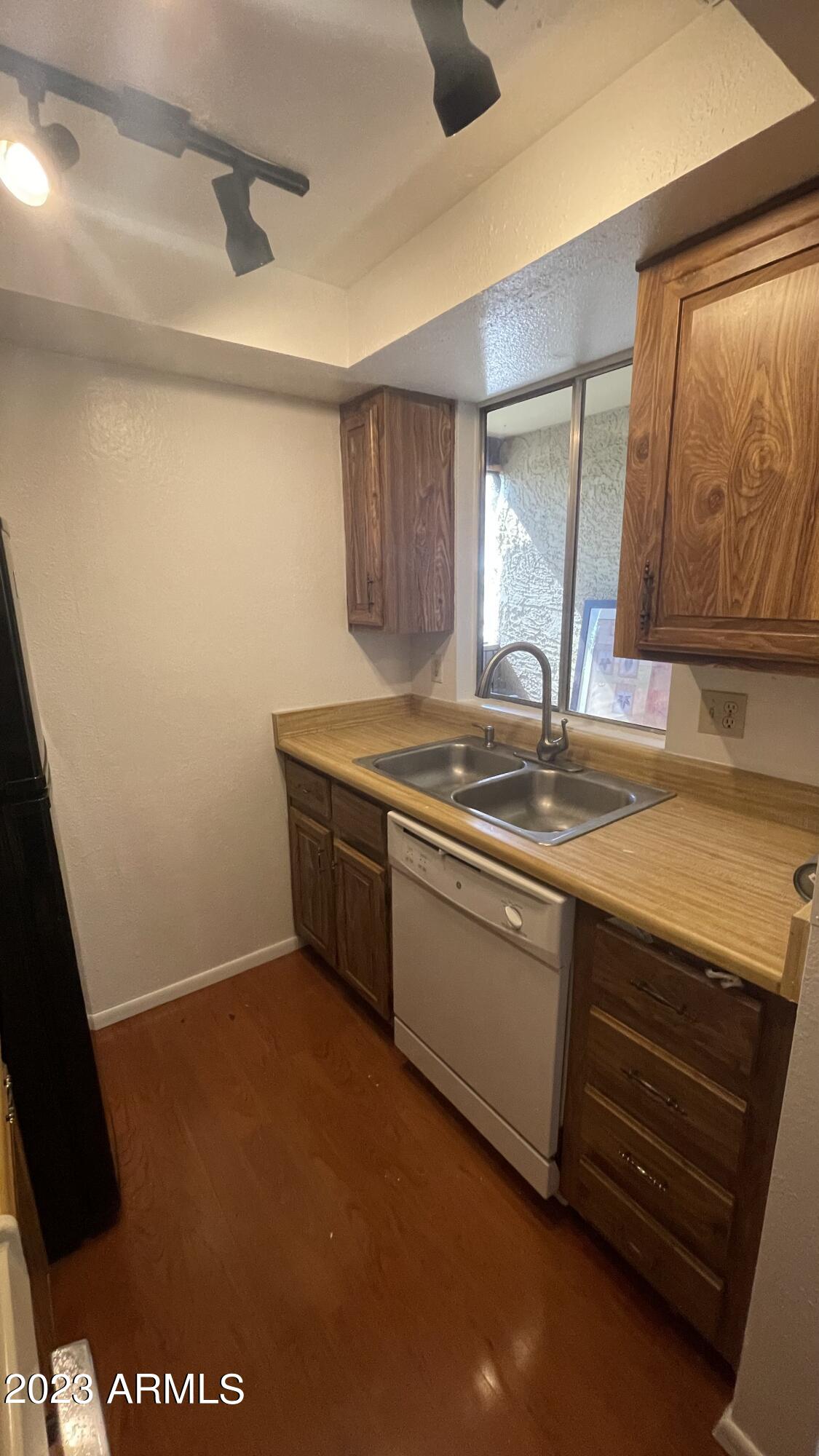461 W HOLMES Avenue Unit: 324