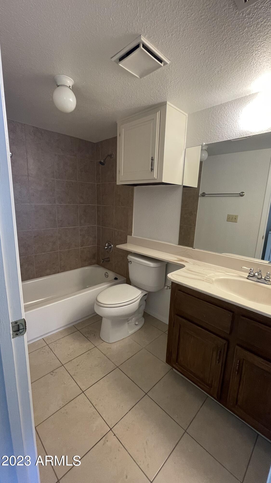 461 W HOLMES Avenue Unit: 324