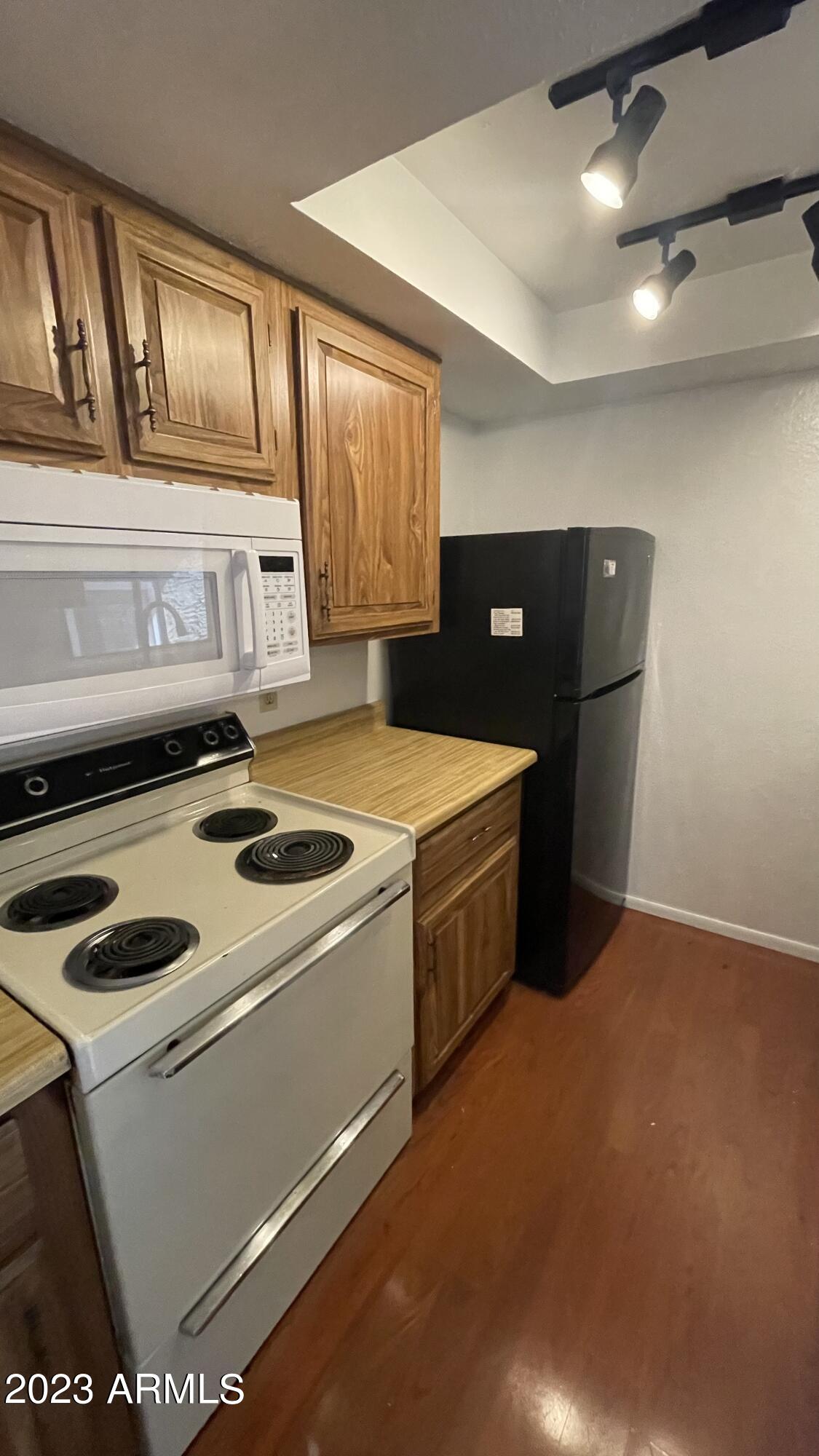 461 W HOLMES Avenue Unit: 324