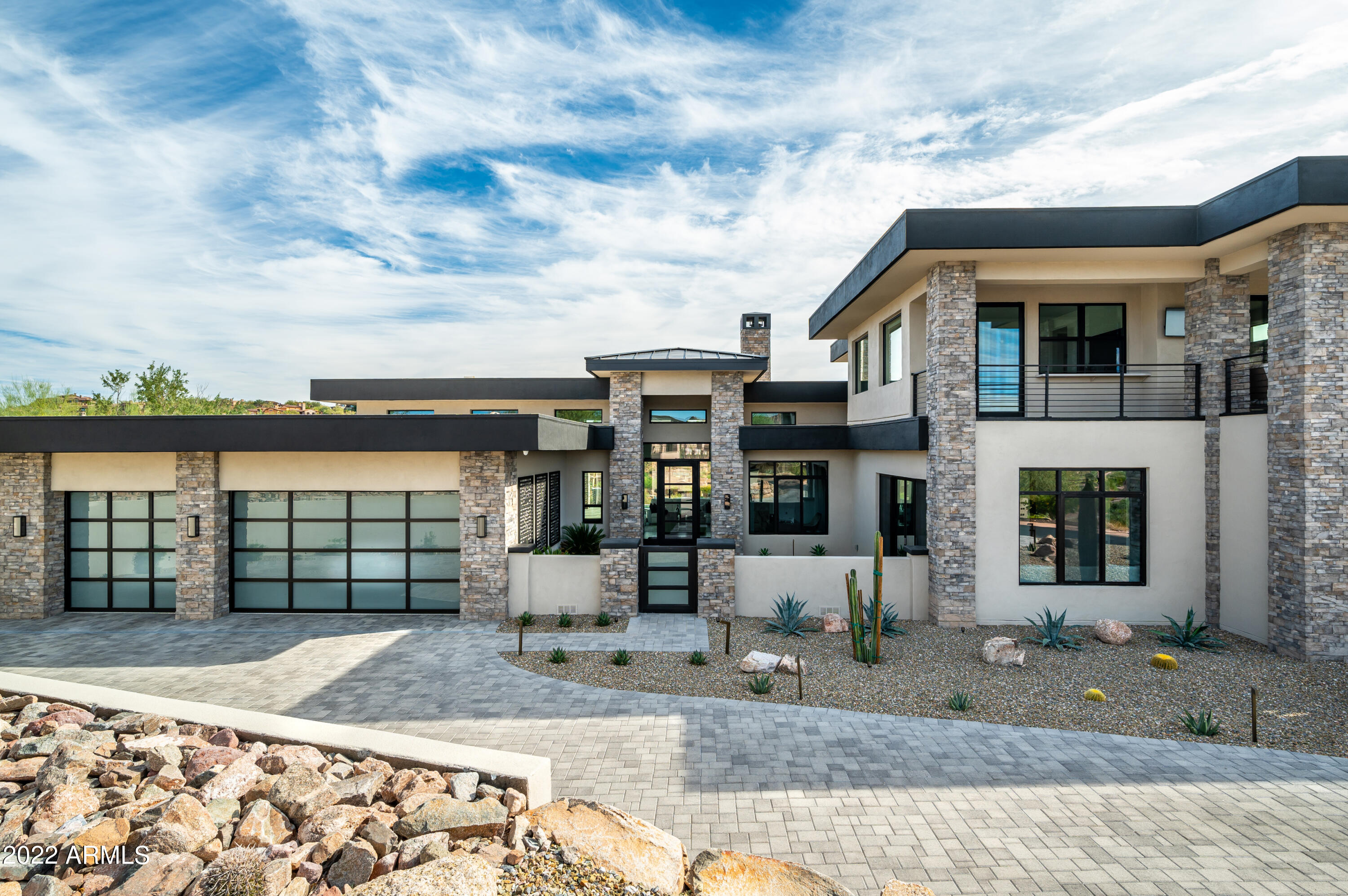 9711 N PALISADES Boulevard