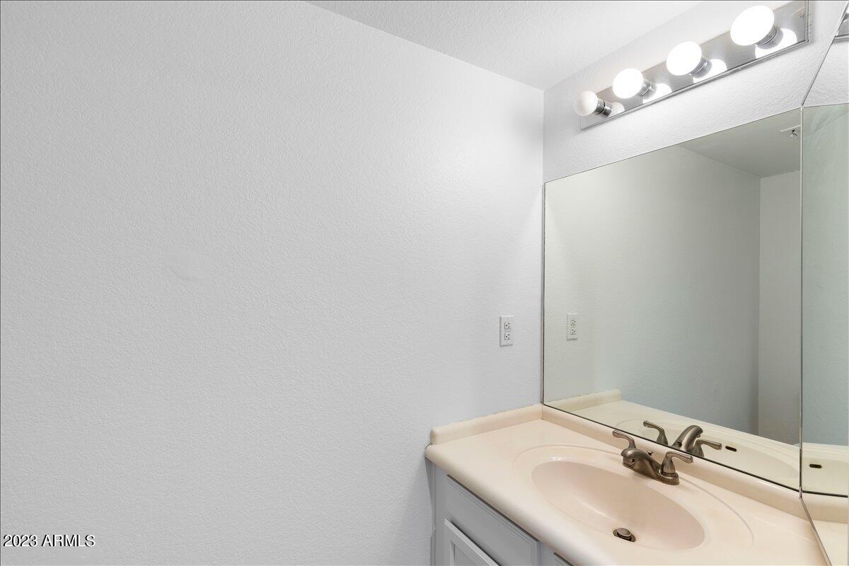 3030 N HAYDEN Road Unit: 37