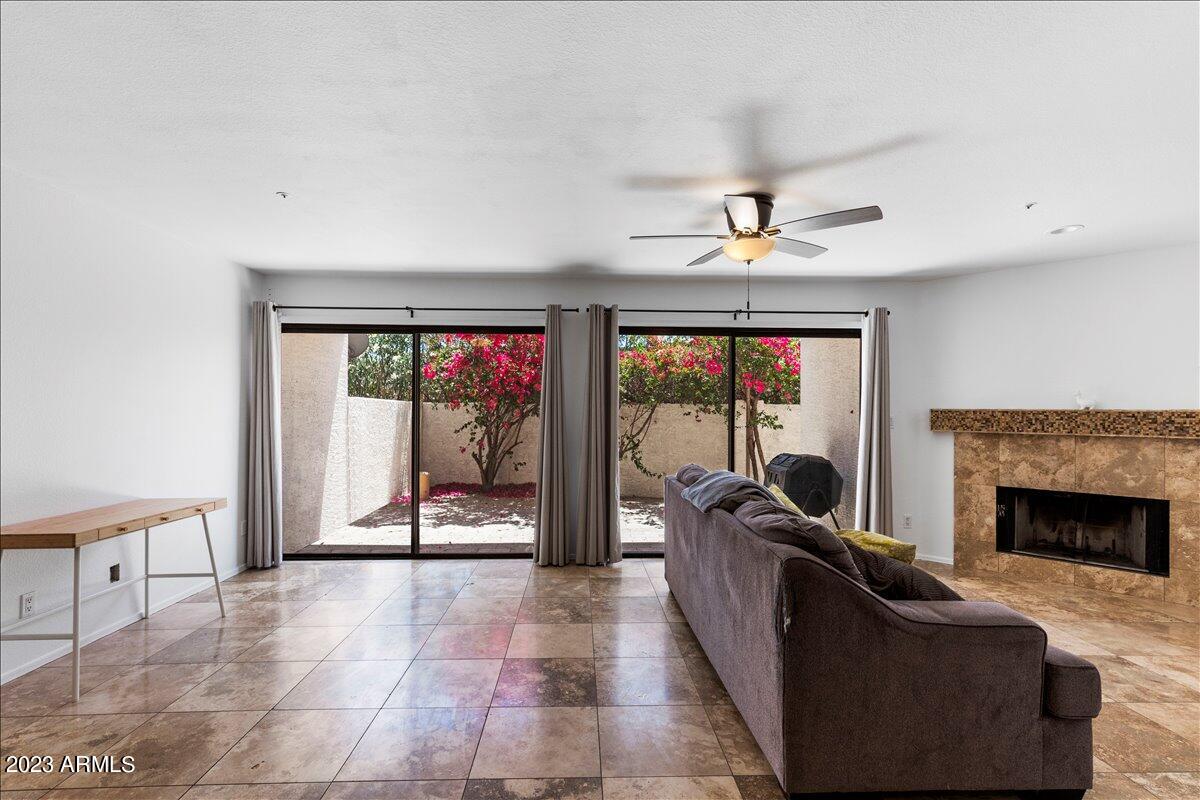 3030 N HAYDEN Road Unit: 37