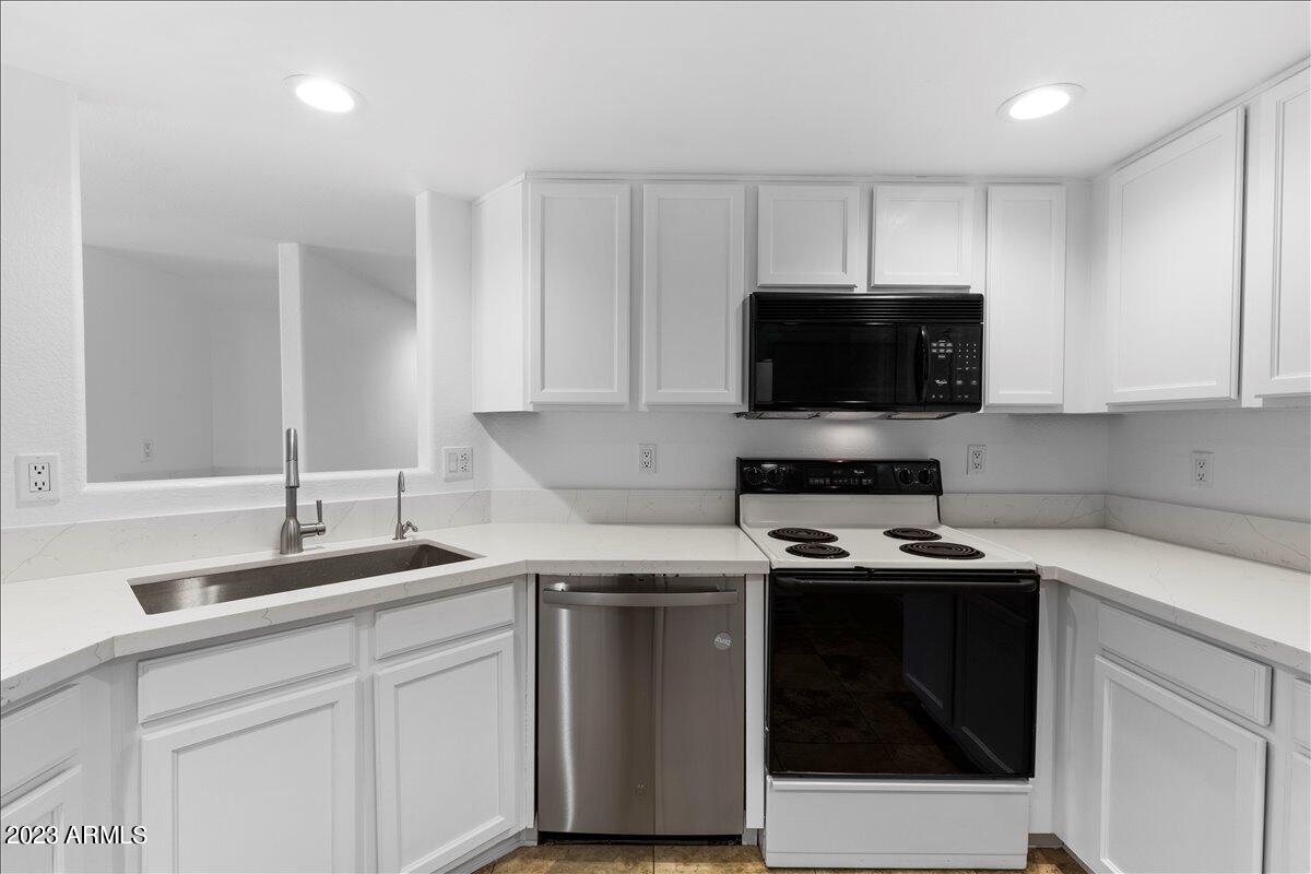 3030 N HAYDEN Road Unit: 37