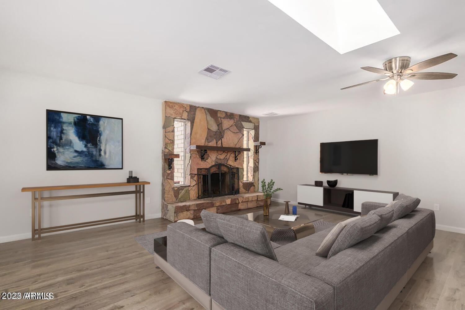 402 E MURIEL Drive