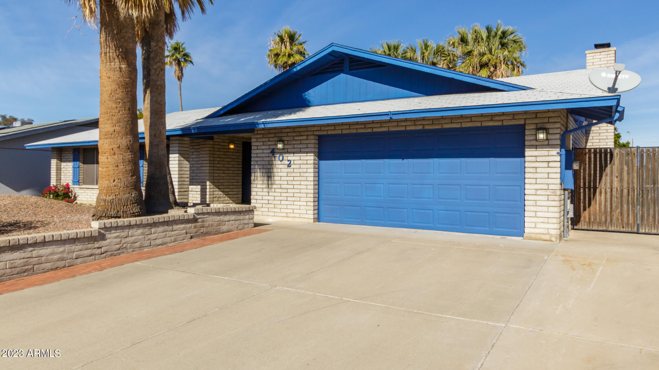 402 E MURIEL Drive