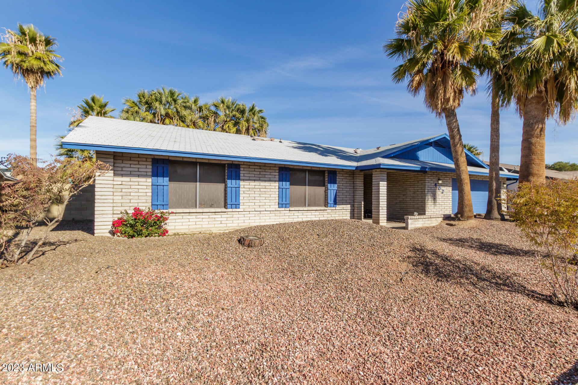 402 E MURIEL Drive