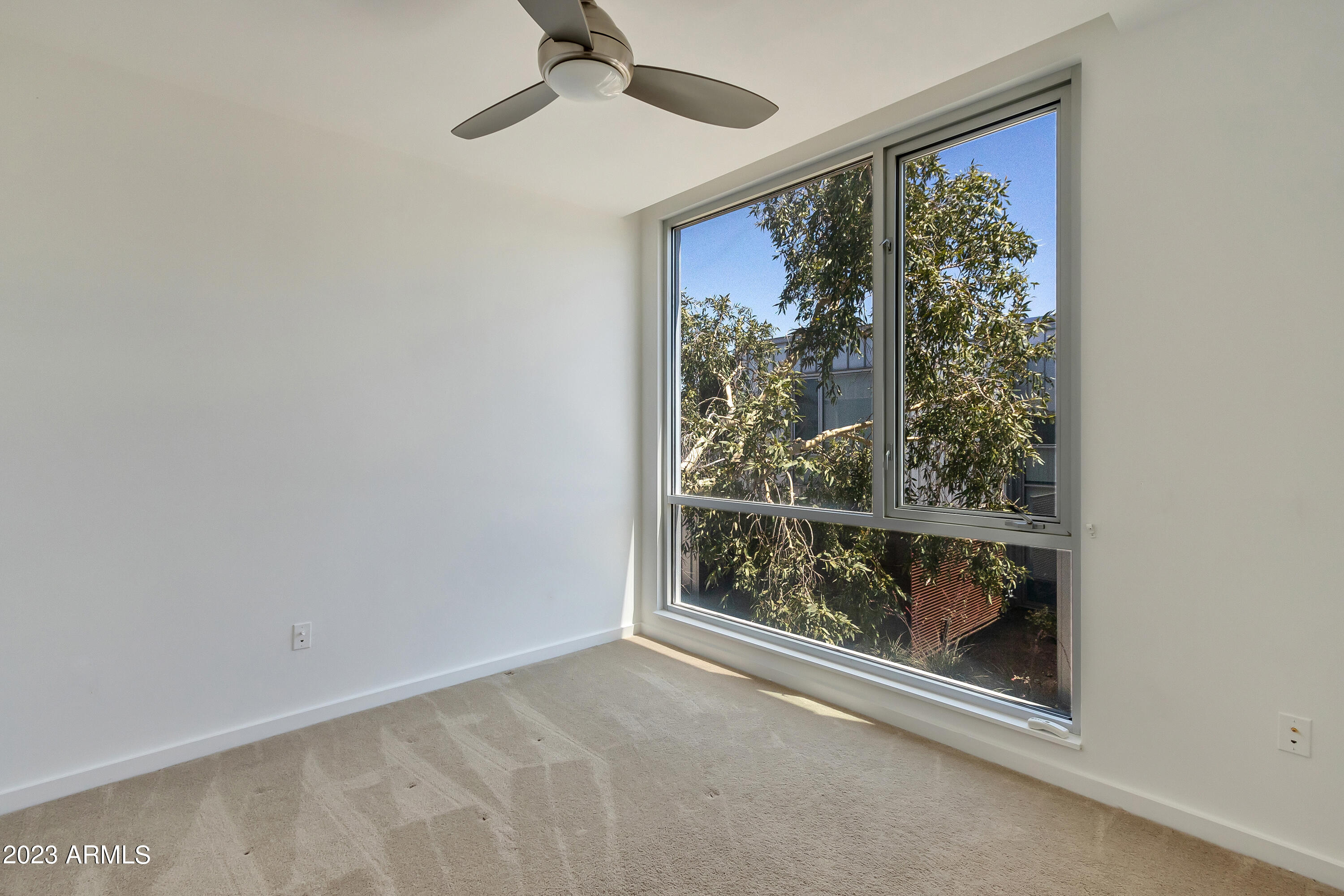 5576 N 12TH Street Unit: 1