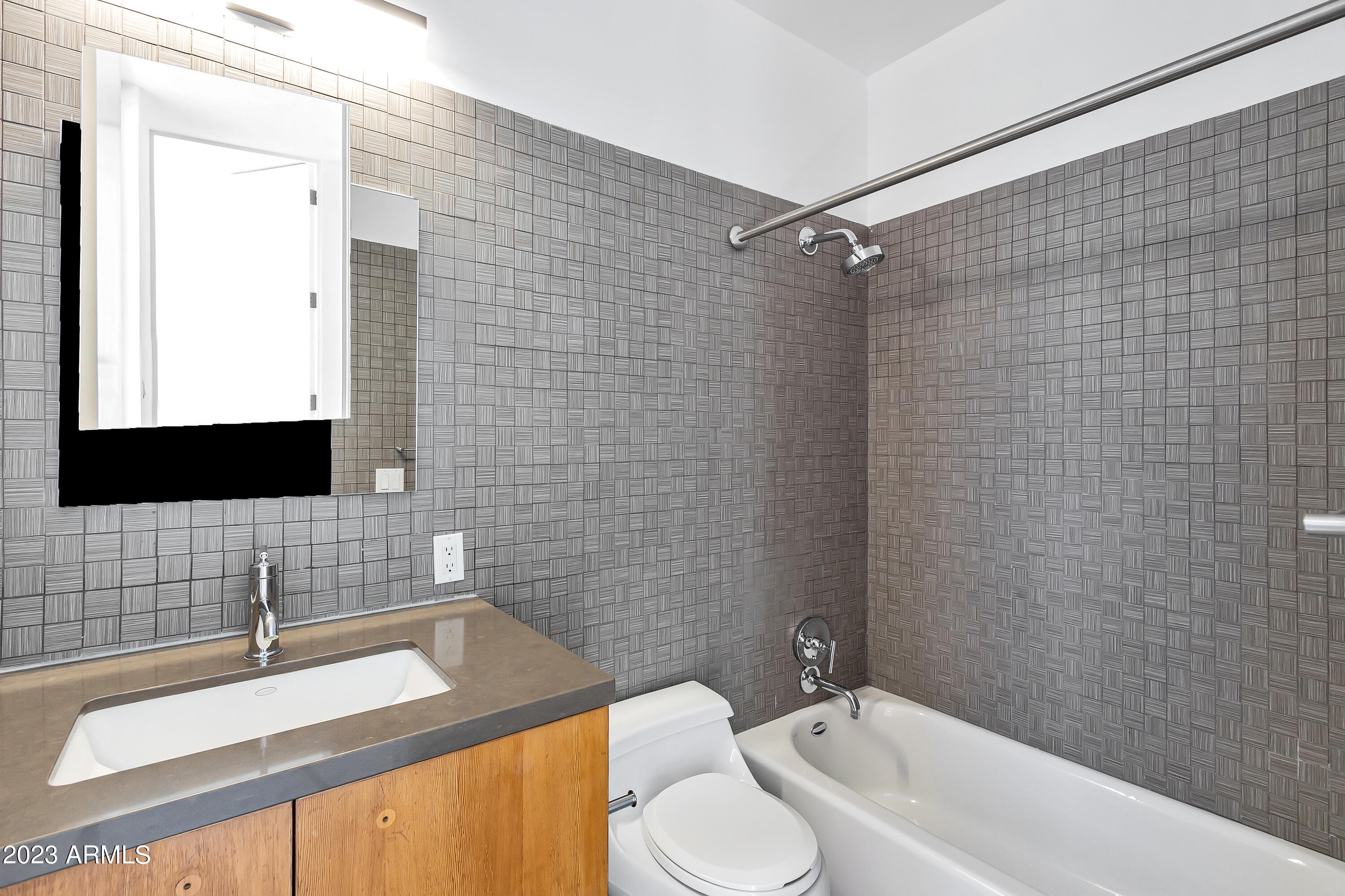 5576 N 12TH Street Unit: 1