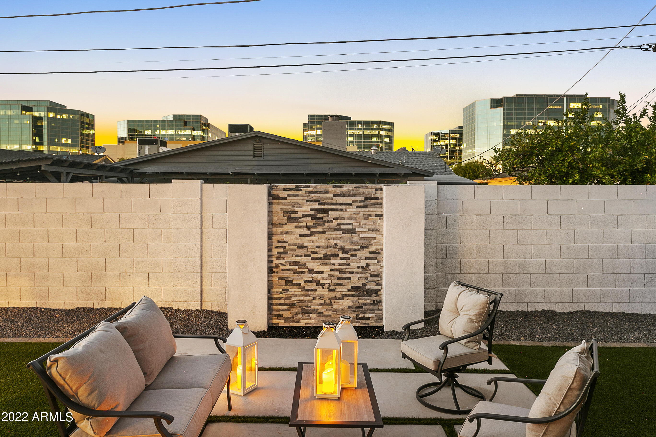 2520 E HIGHLAND Avenue