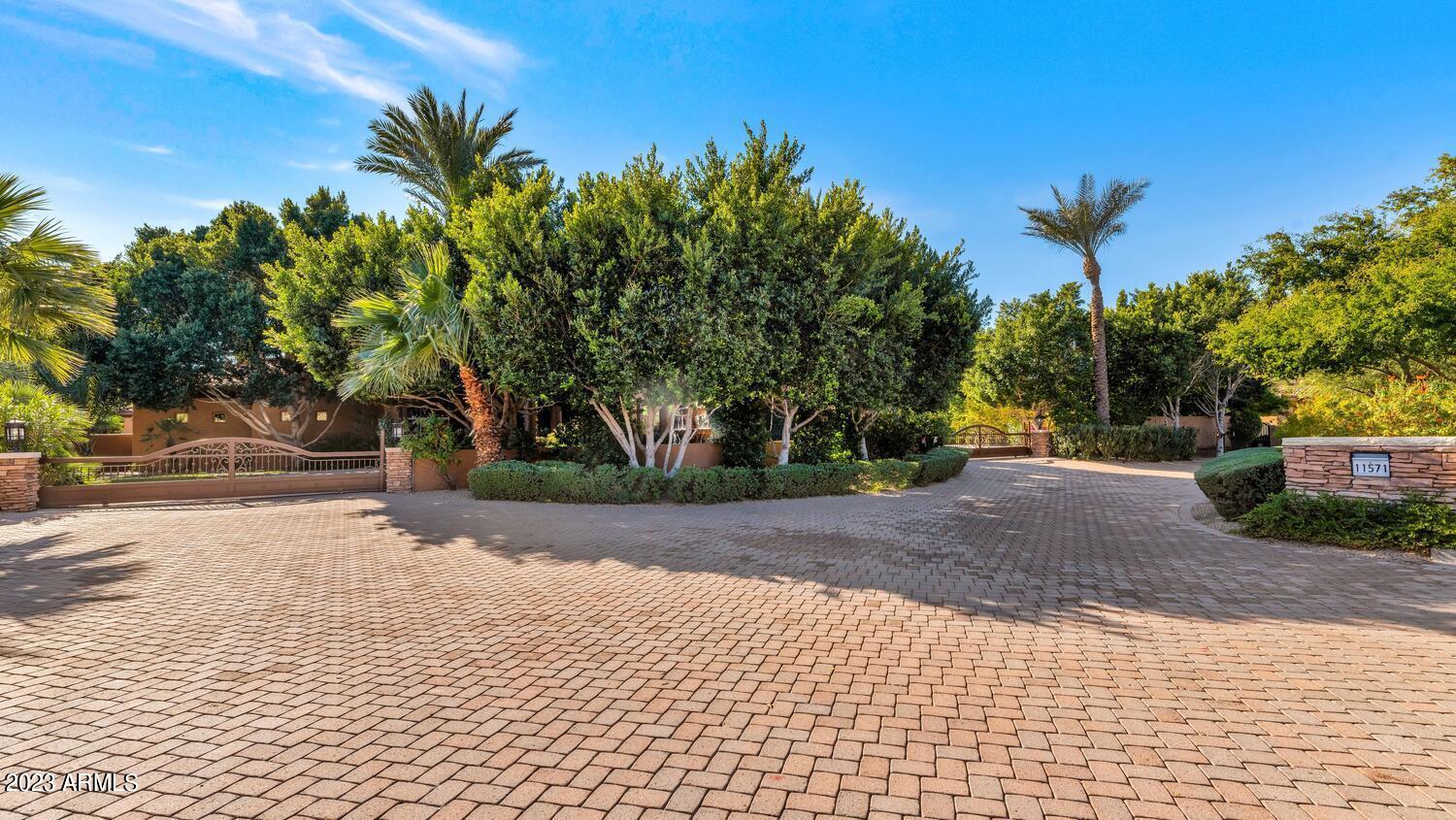 11571 E COCHISE Drive