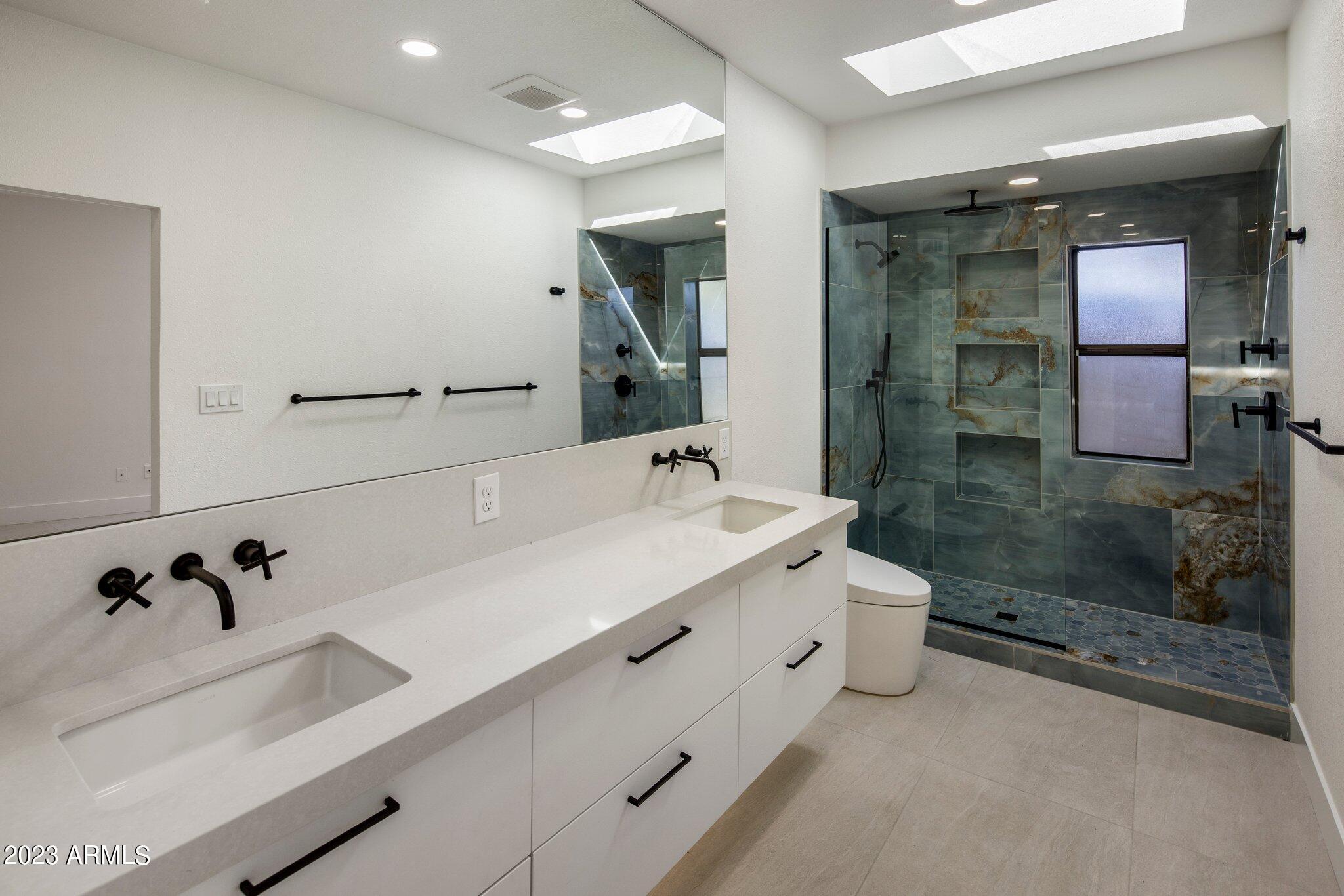 7209 E MCDONALD Drive Unit: 13