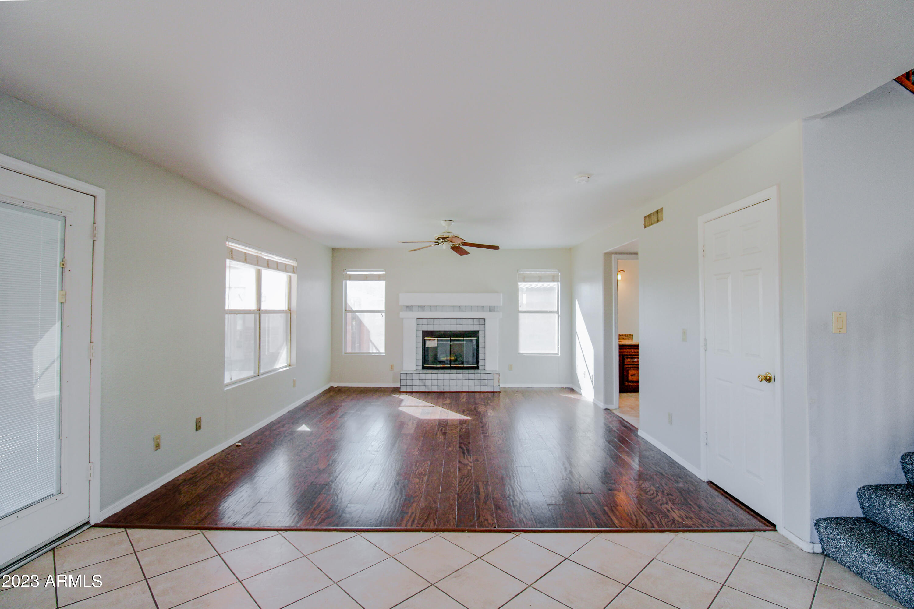 1241 W CINDY Street