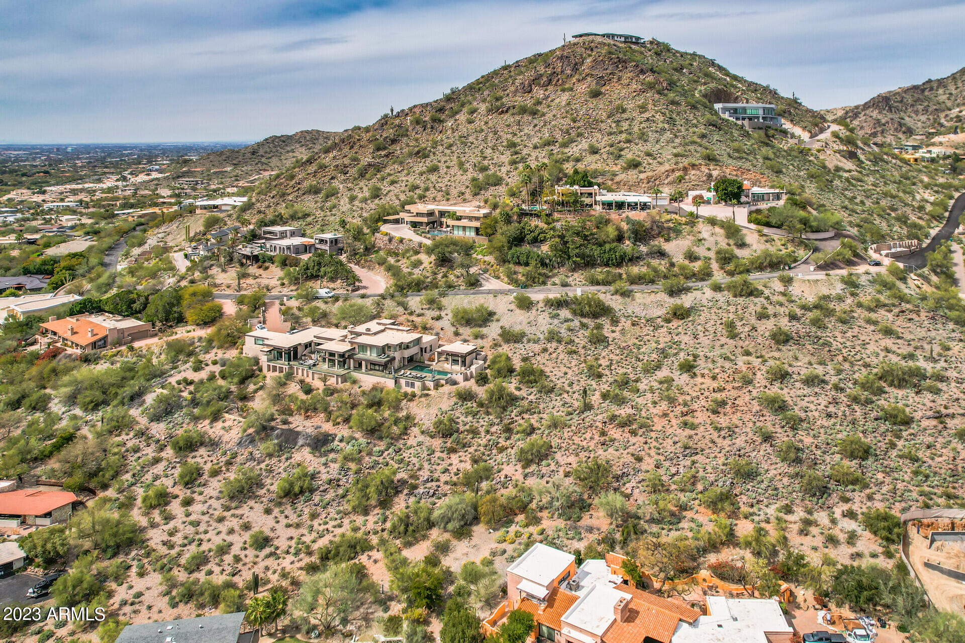 6919 N HIGHLANDS Drive Unit: 18