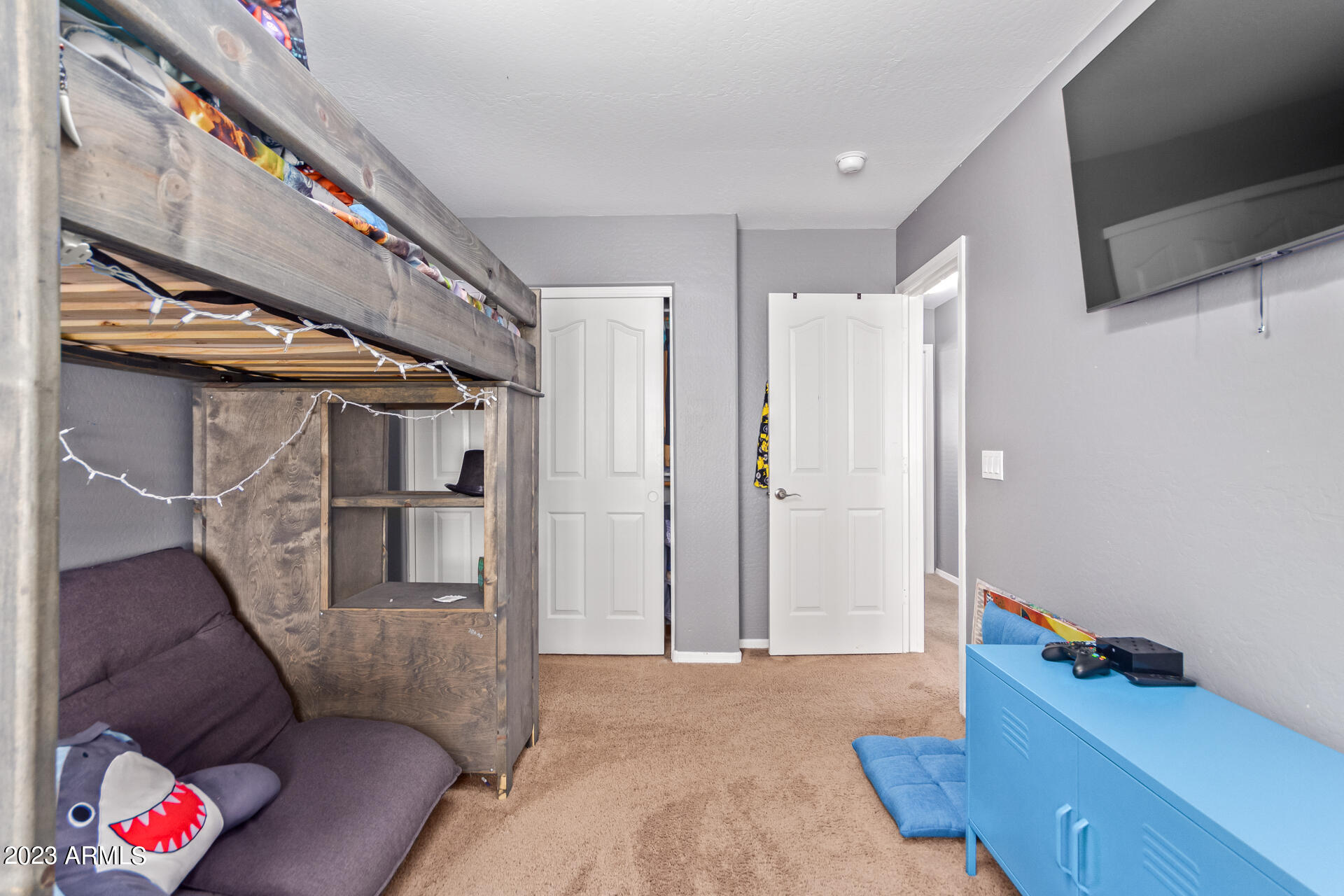 3612 E AUSTIN Lane