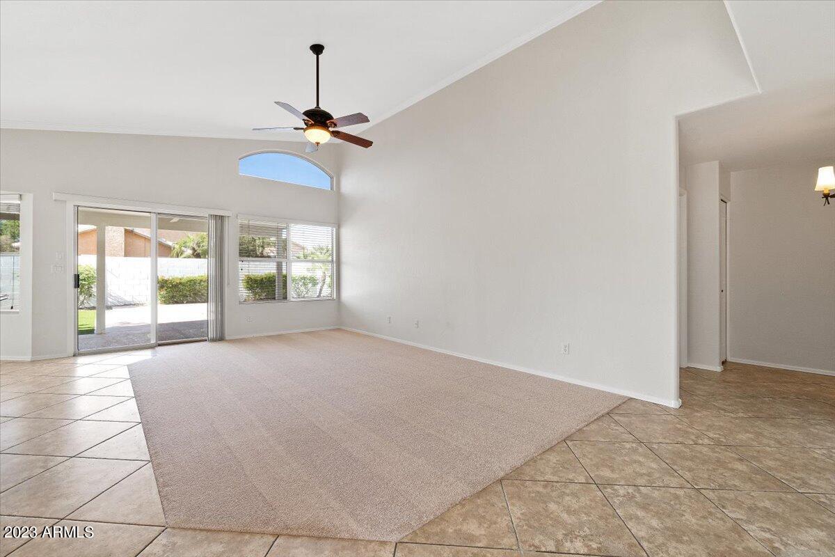 1093 W VERA Lane