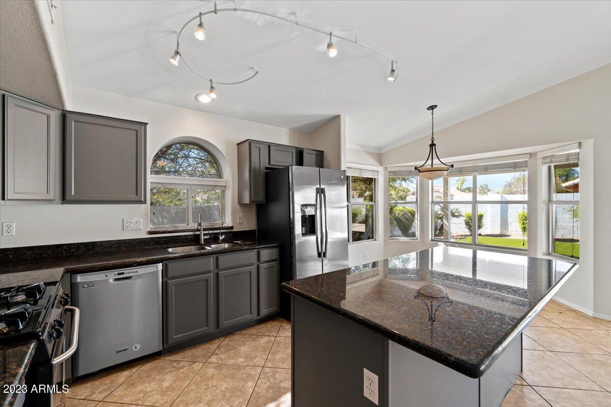 1093 W VERA Lane