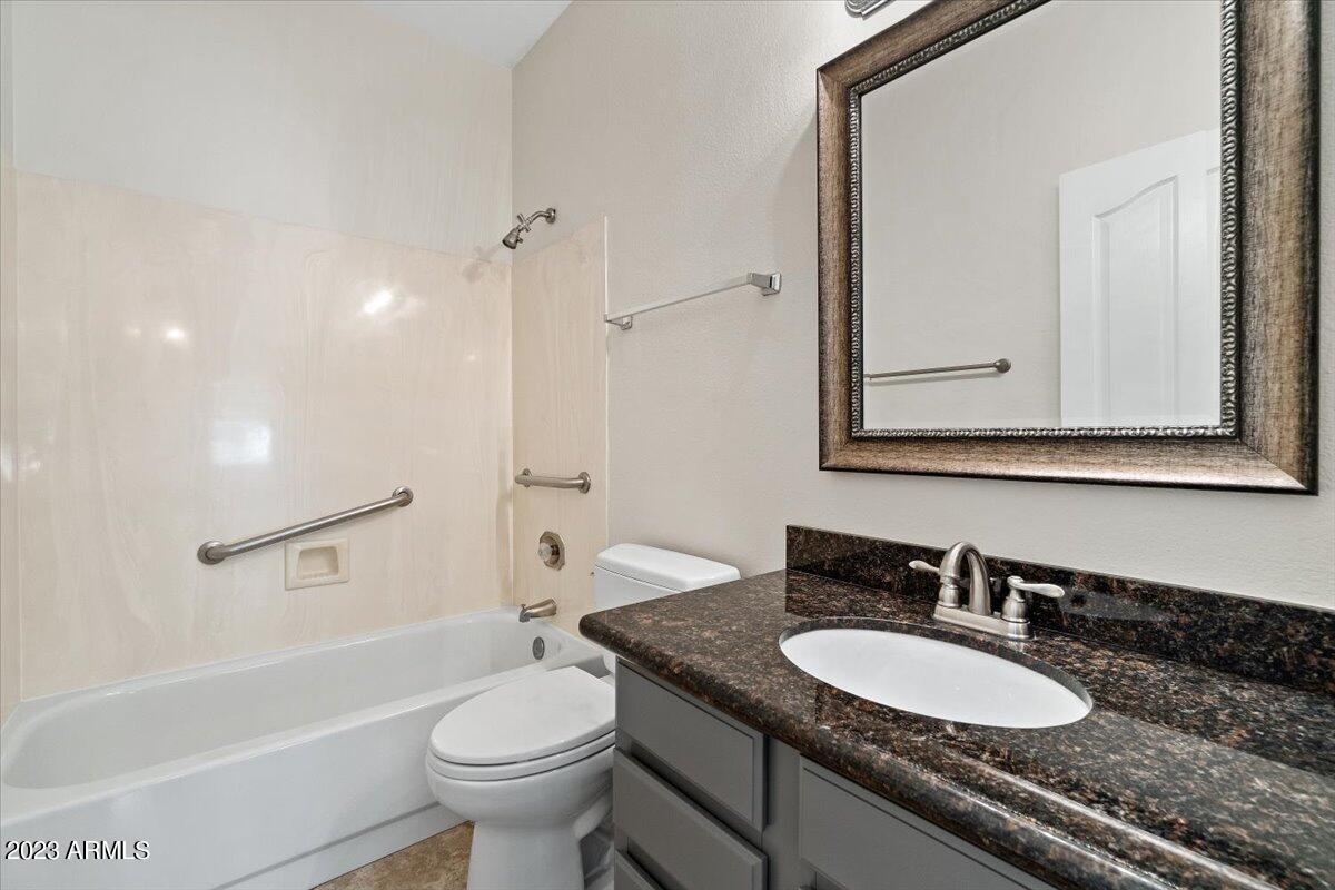 1093 W VERA Lane