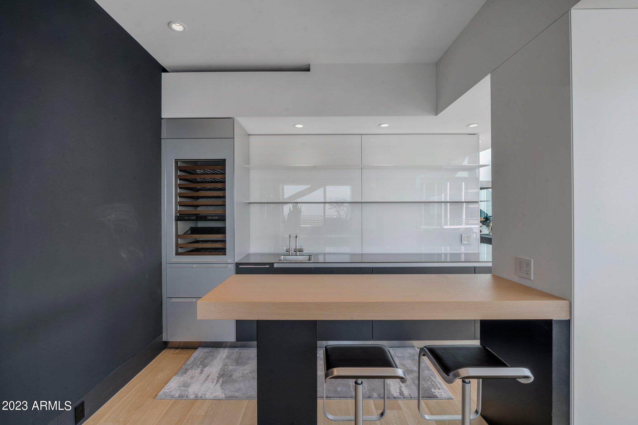 1 E LEXINGTON Avenue Unit: 1606