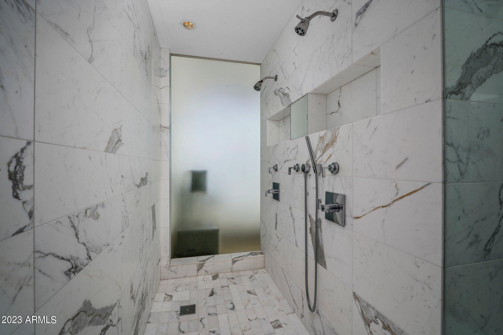 1 E LEXINGTON Avenue Unit: 1606