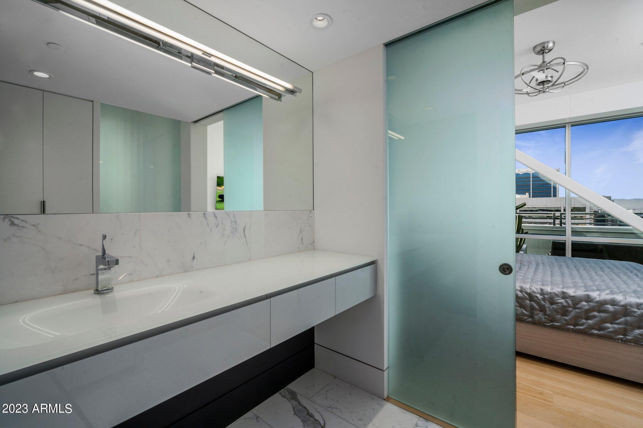 1 E LEXINGTON Avenue Unit: 1606