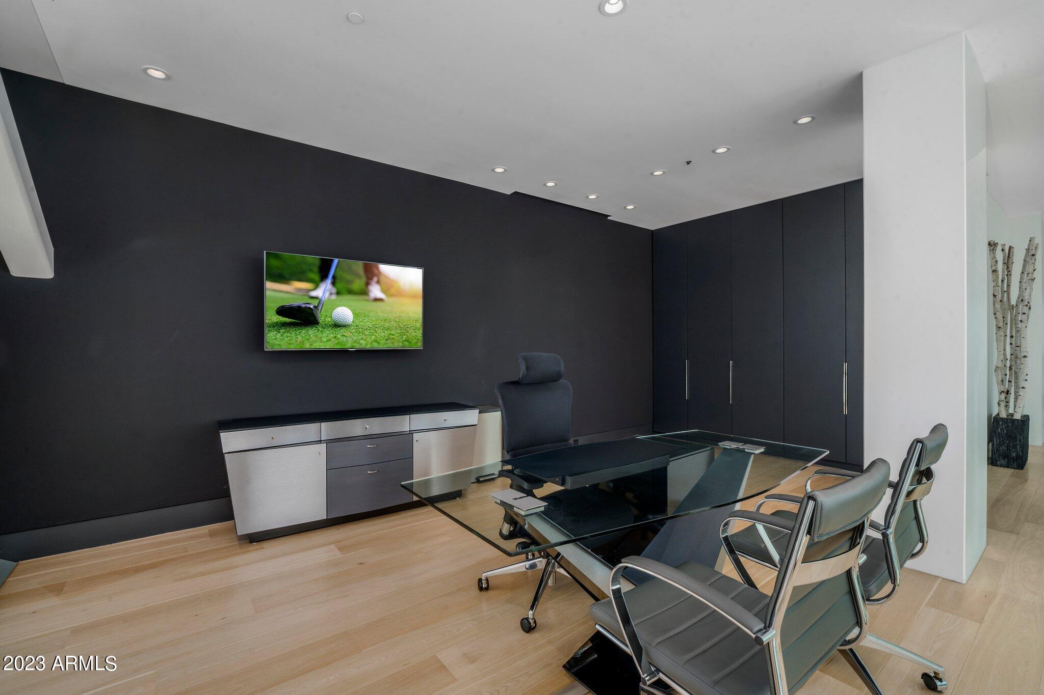 1 E LEXINGTON Avenue Unit: 1606
