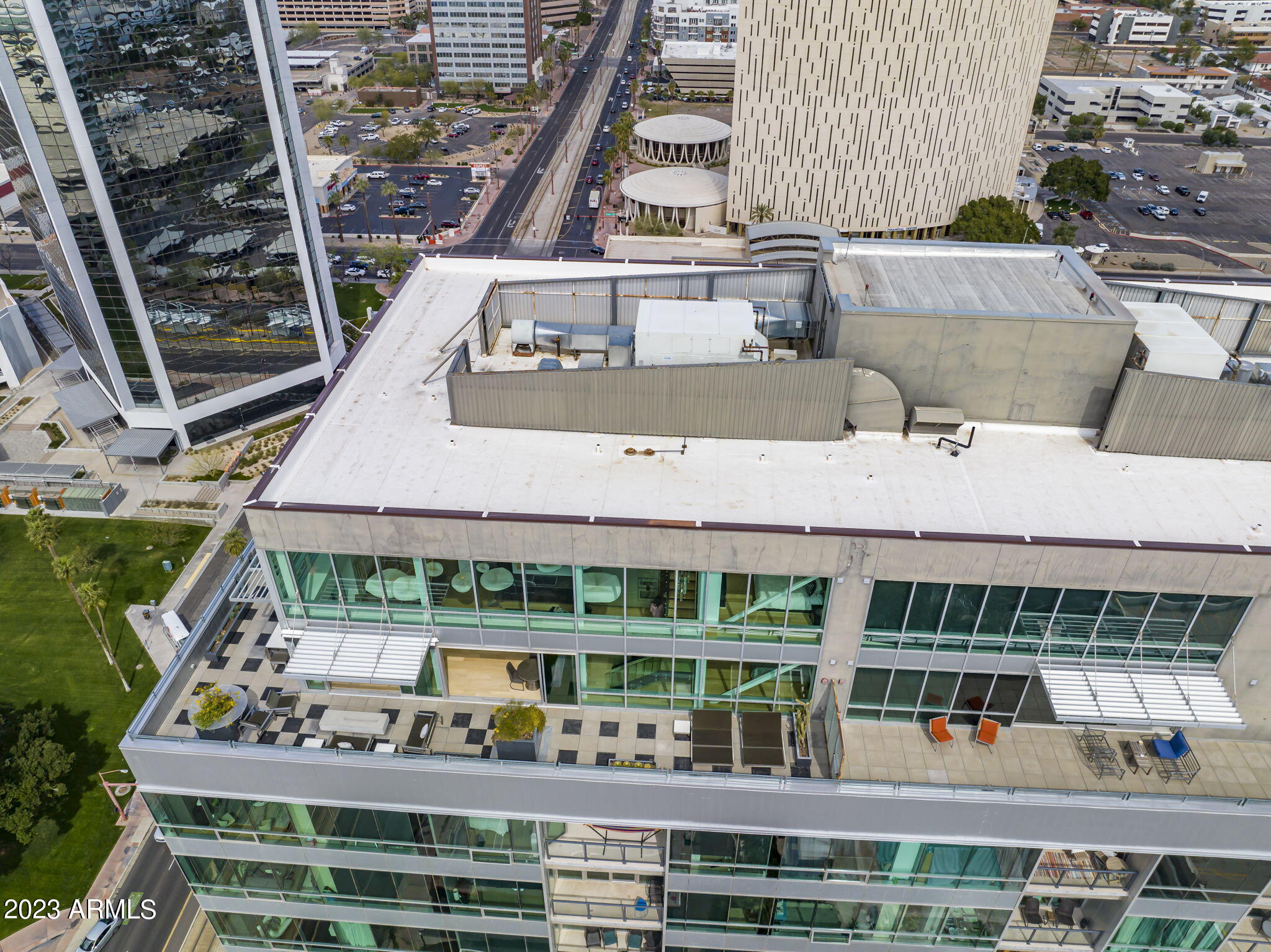 1 E LEXINGTON Avenue Unit: 1606