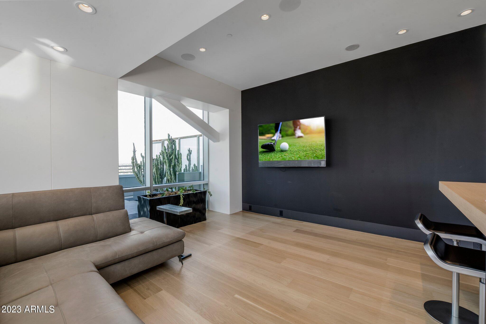 1 E LEXINGTON Avenue Unit: 1606