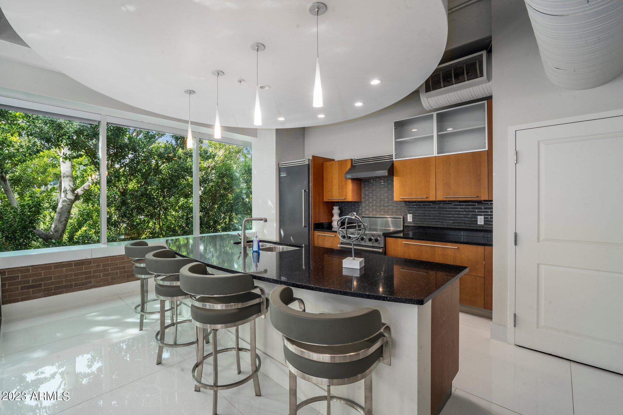 1 E LEXINGTON Avenue Unit: 1606