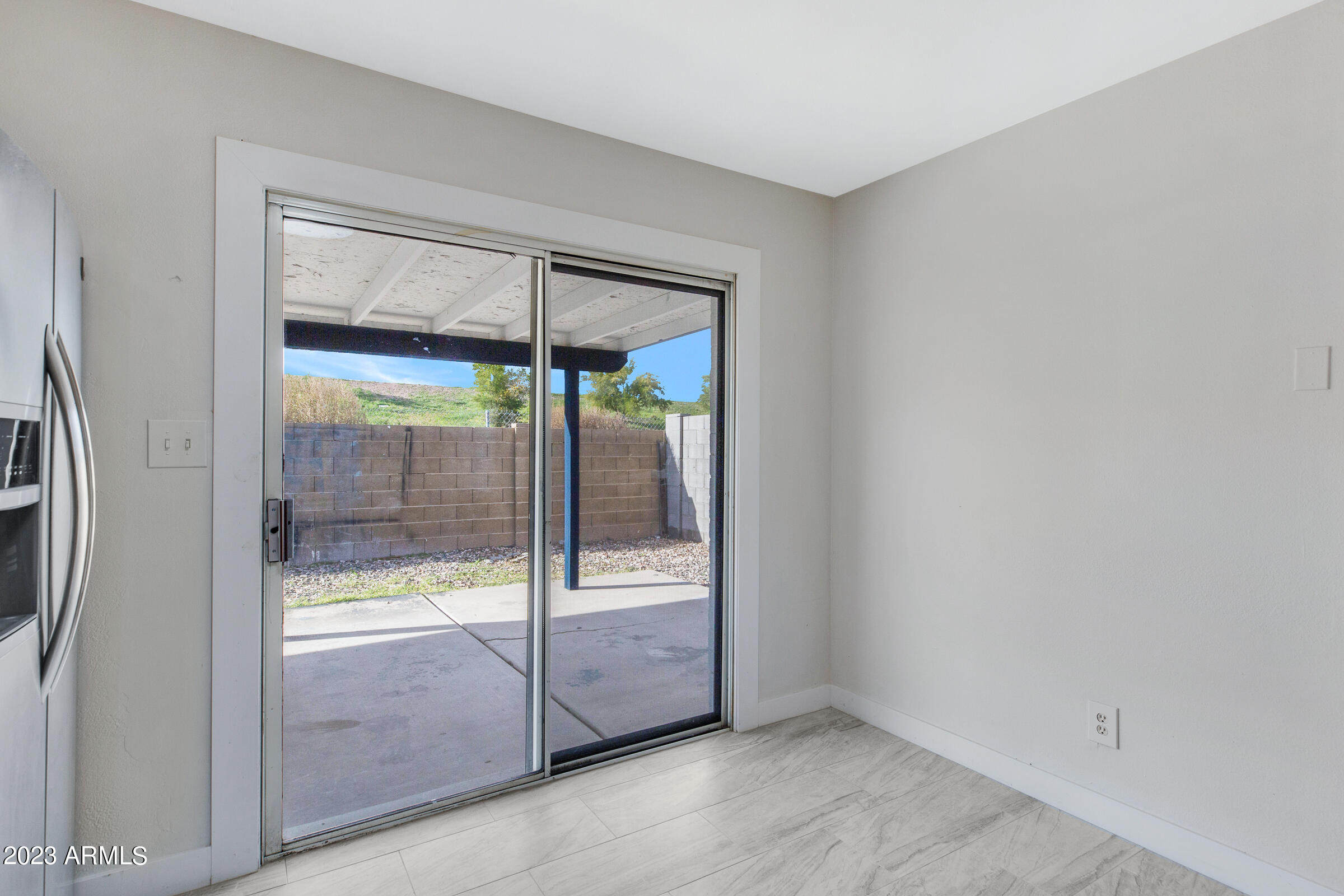 1337 E Hopi Circle