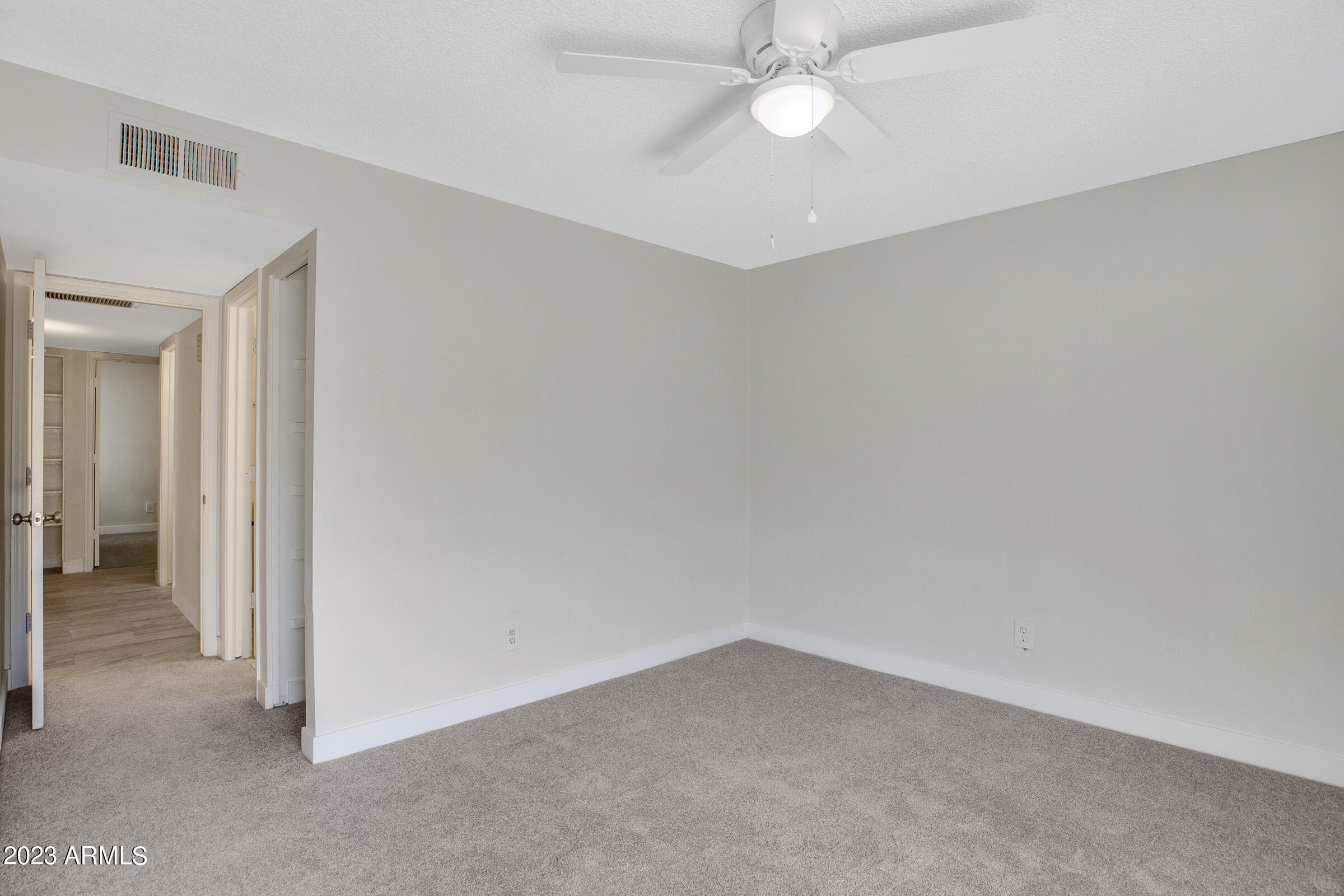 1337 E Hopi Circle