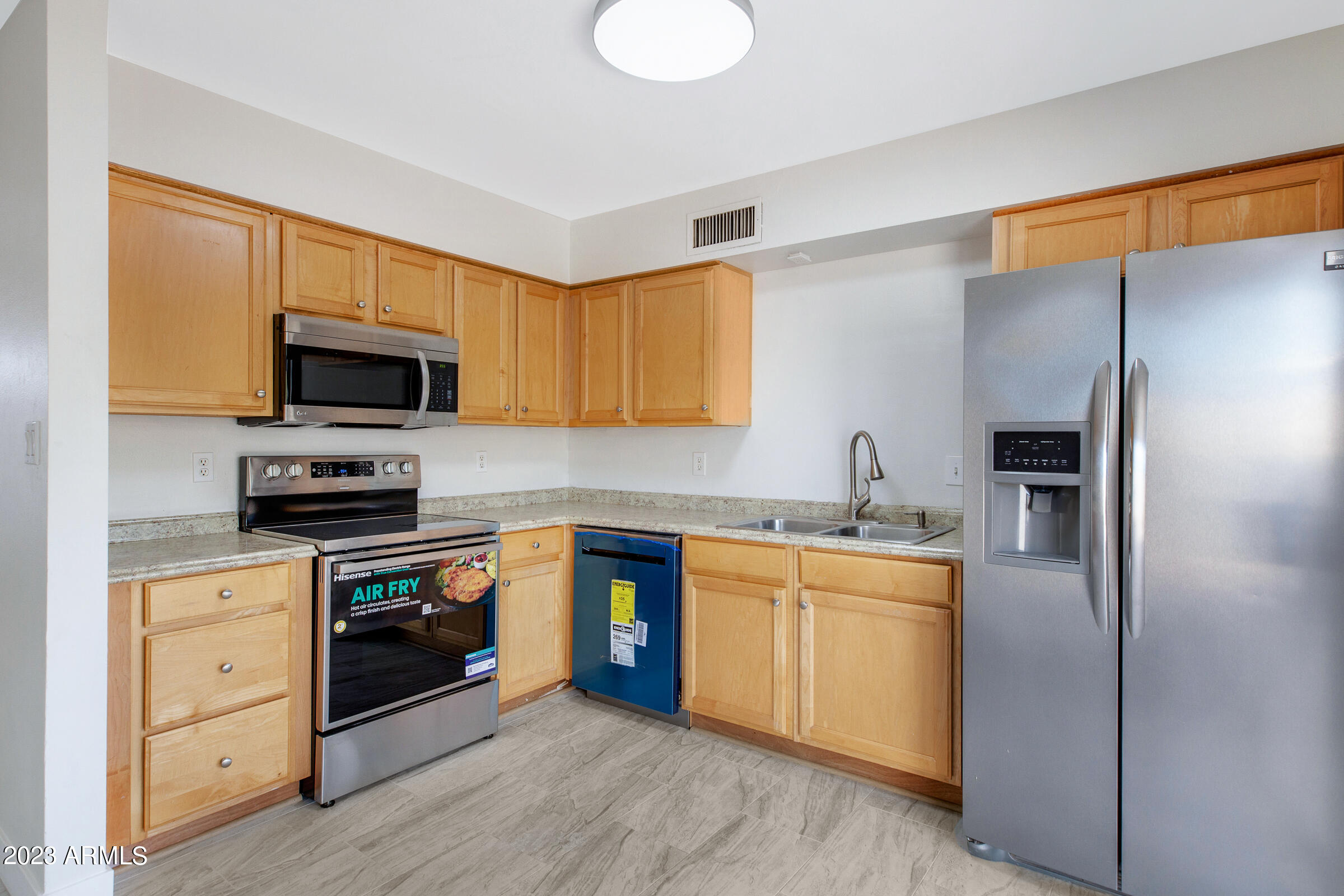 1337 E Hopi Circle