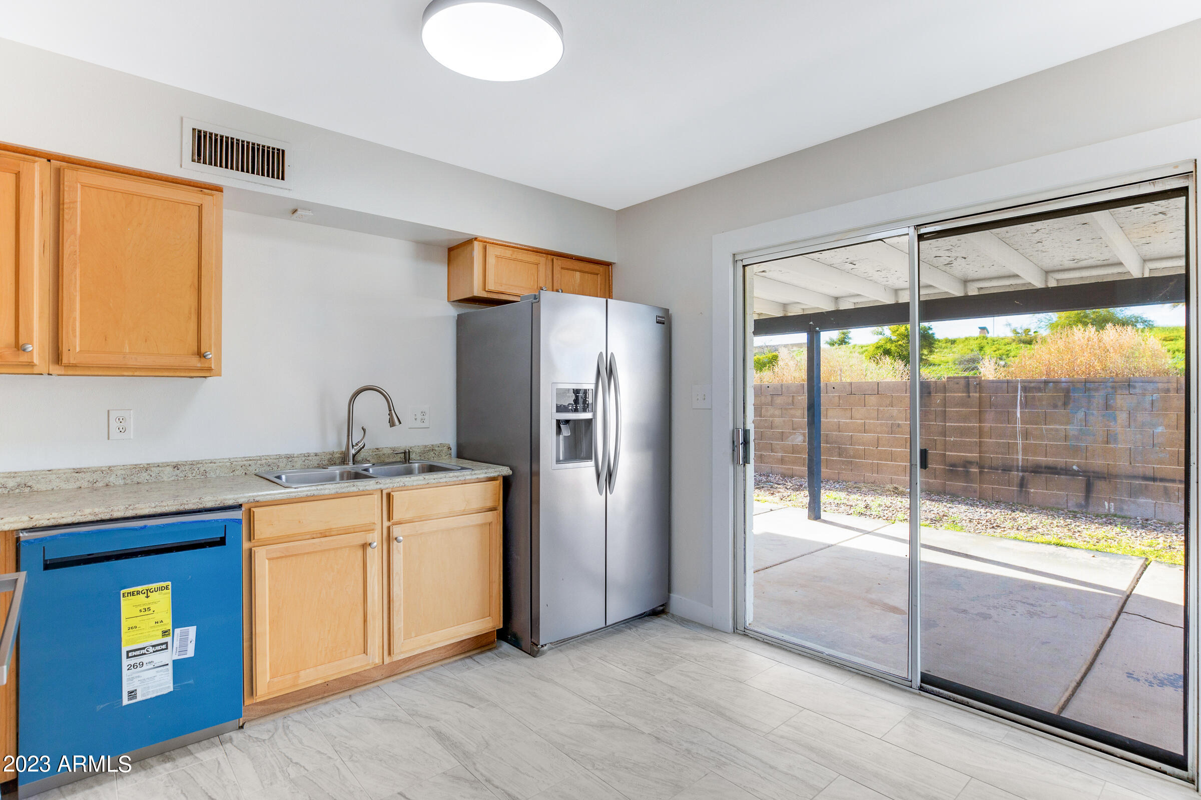 1337 E Hopi Circle
