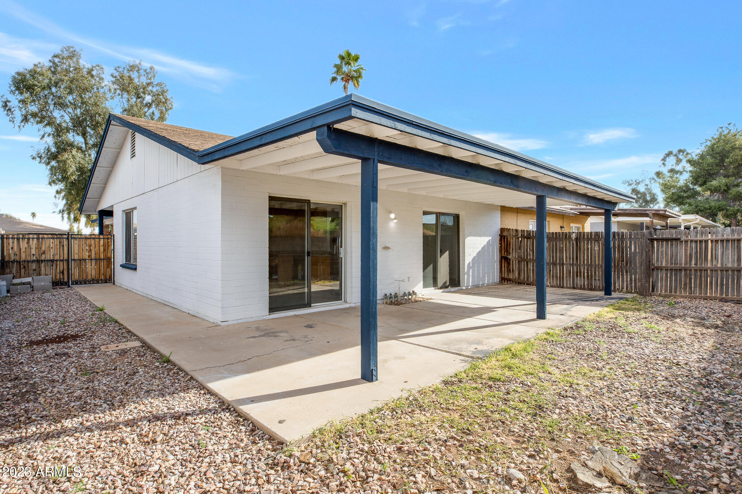 1337 E Hopi Circle