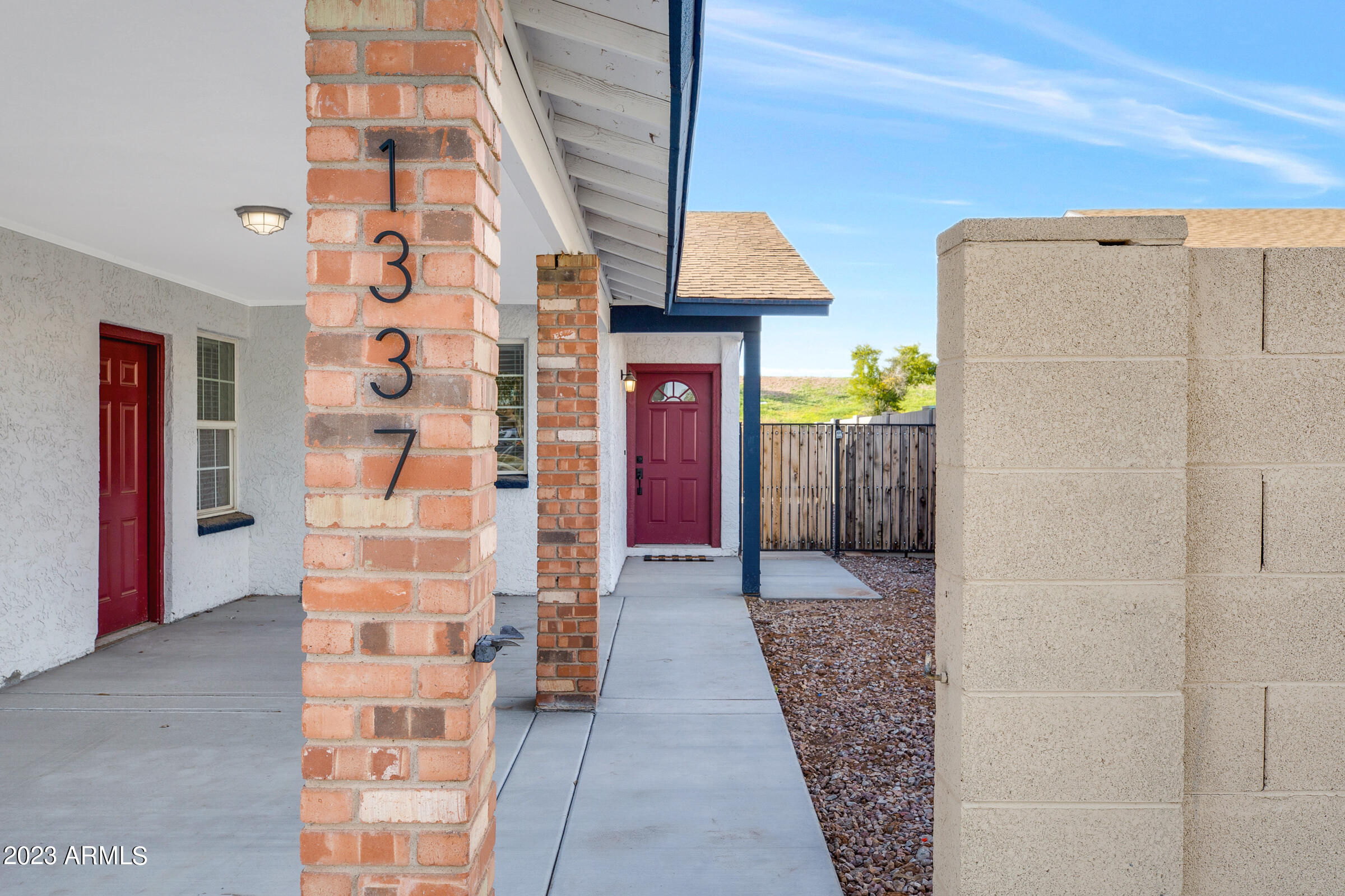 1337 E Hopi Circle
