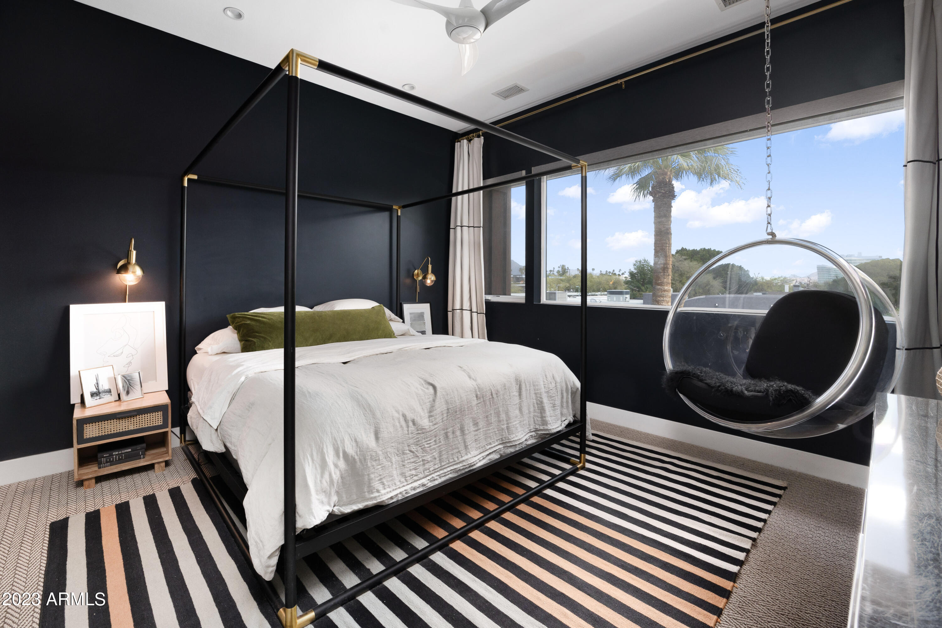 540 W Mariposa Street Unit: 1