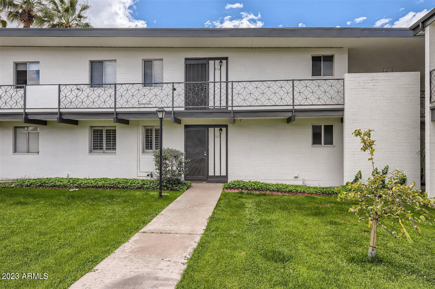 3242 E CAMELBACK Road Unit: 102