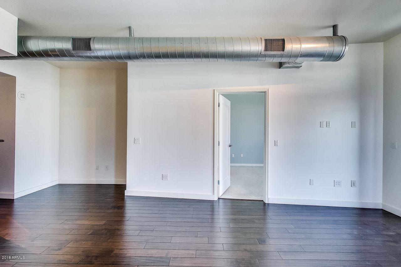 310 S 4TH Street Unit: 1903